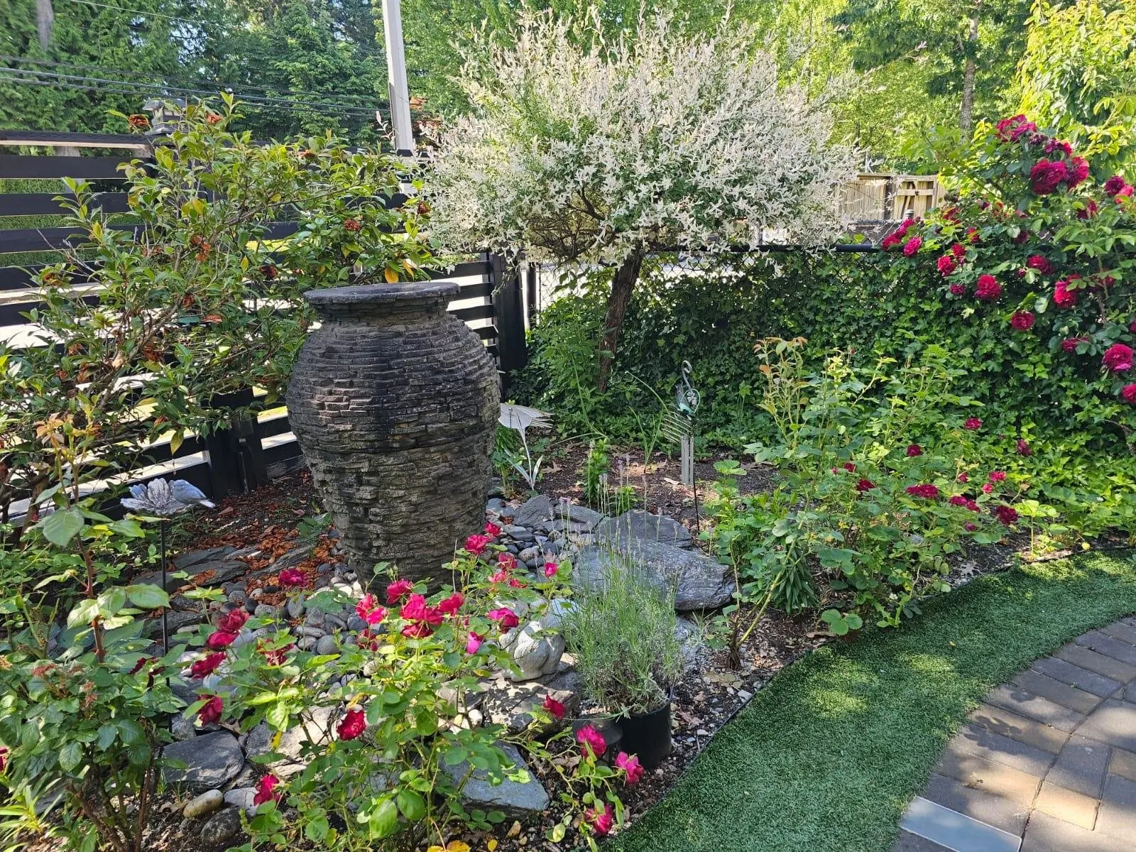 Photo 2 of 25 at 6312 128 Street