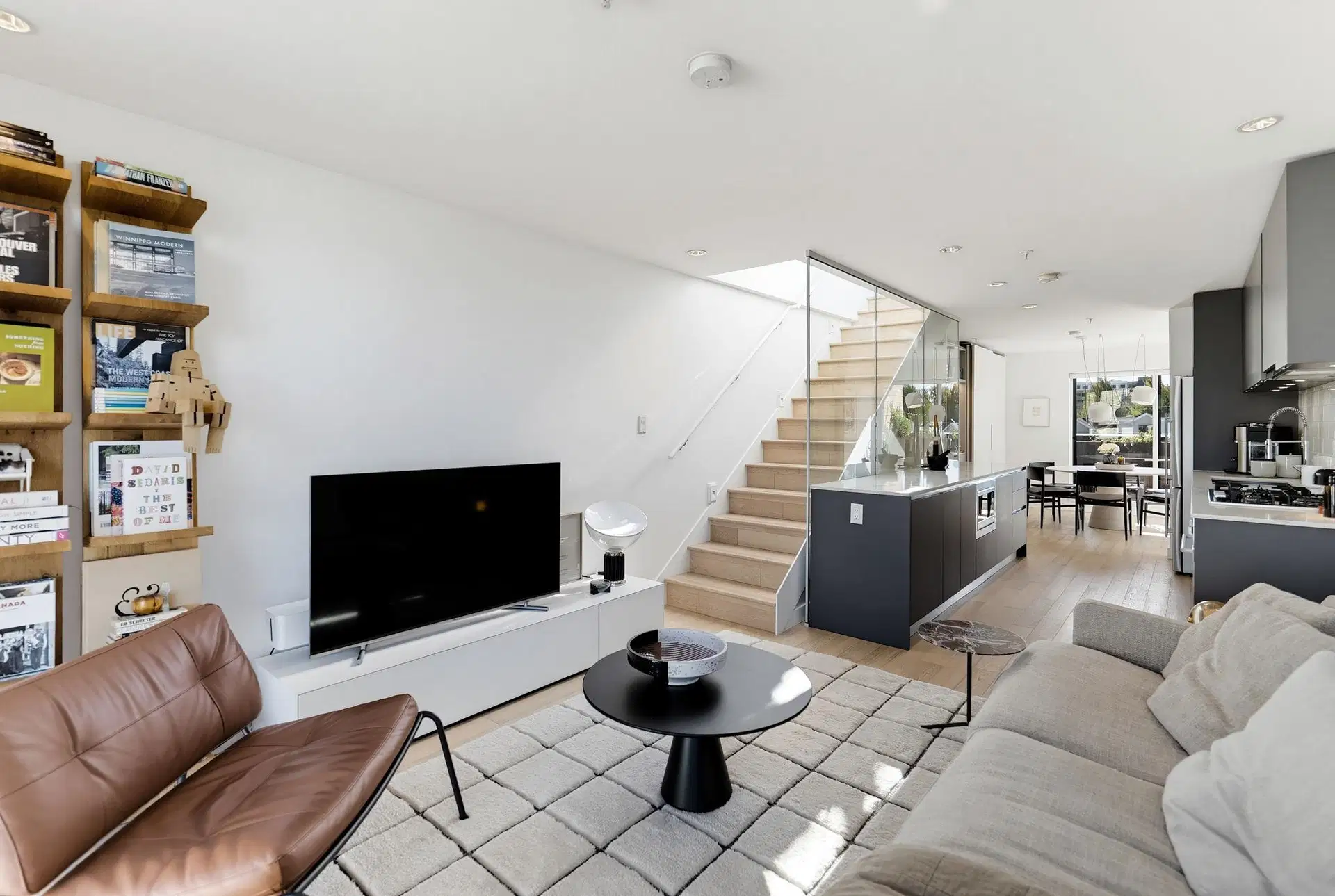 #309 – 1647 Pender Street