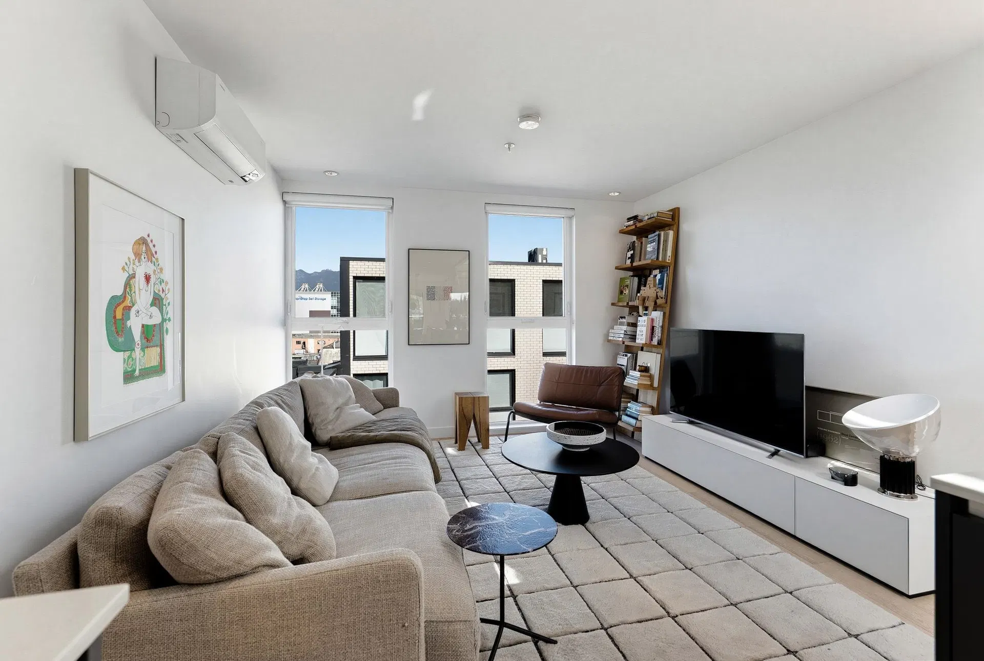 Photo 3 of 37 at #309 – 1647 E Pender Street