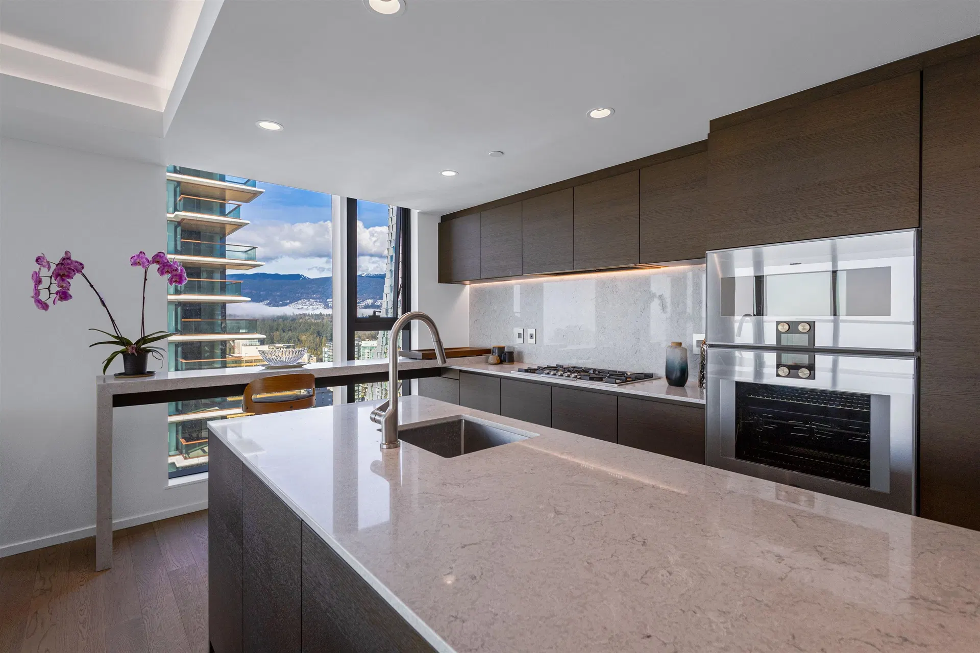 Photo 5 of 23 at #2601 – 1408 Robson St