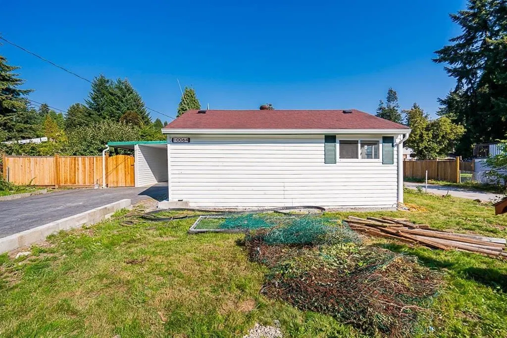 Photo 3 of 22 at 10064 127b Street