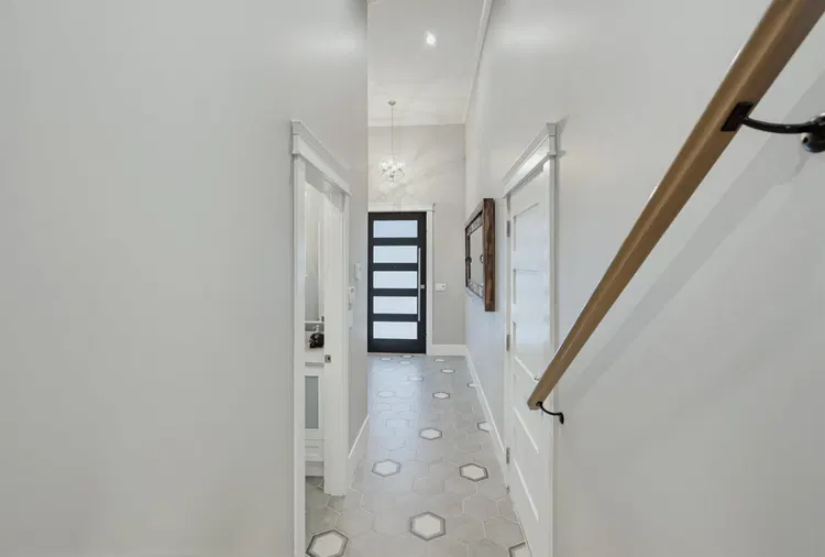 Photo 4 of 38 at 16150 87 Avenue