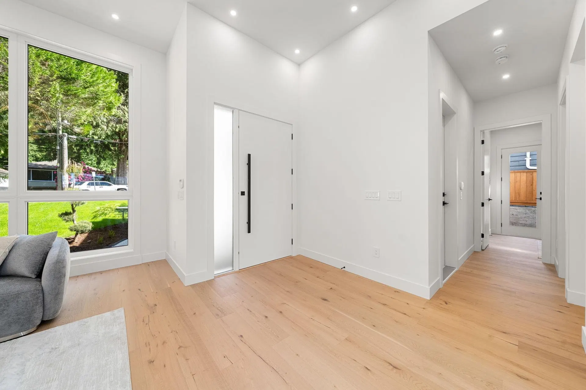 Photo 5 of 39 at 1511 Burrill Avenue