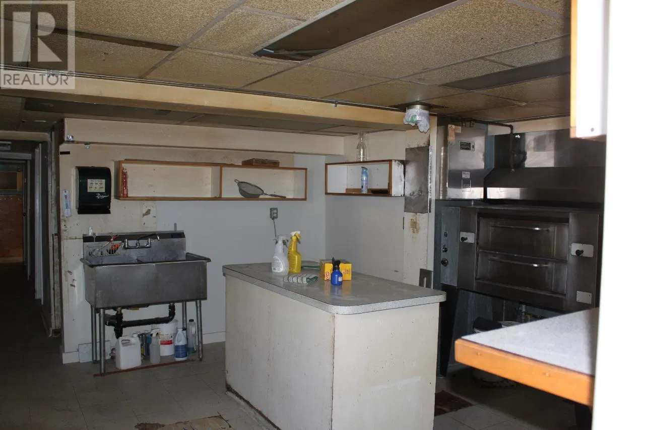 Photo 5 of 23 at 93 5TH  NW Avenue