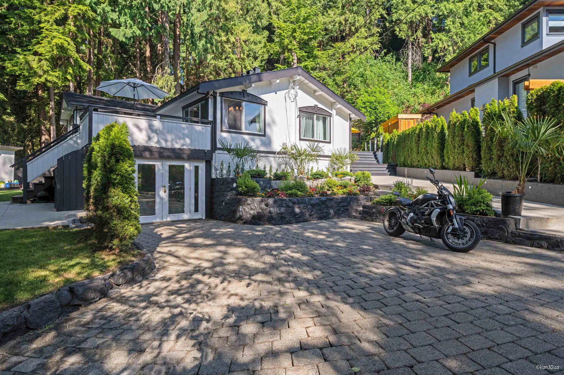 3870 Emerald Drive