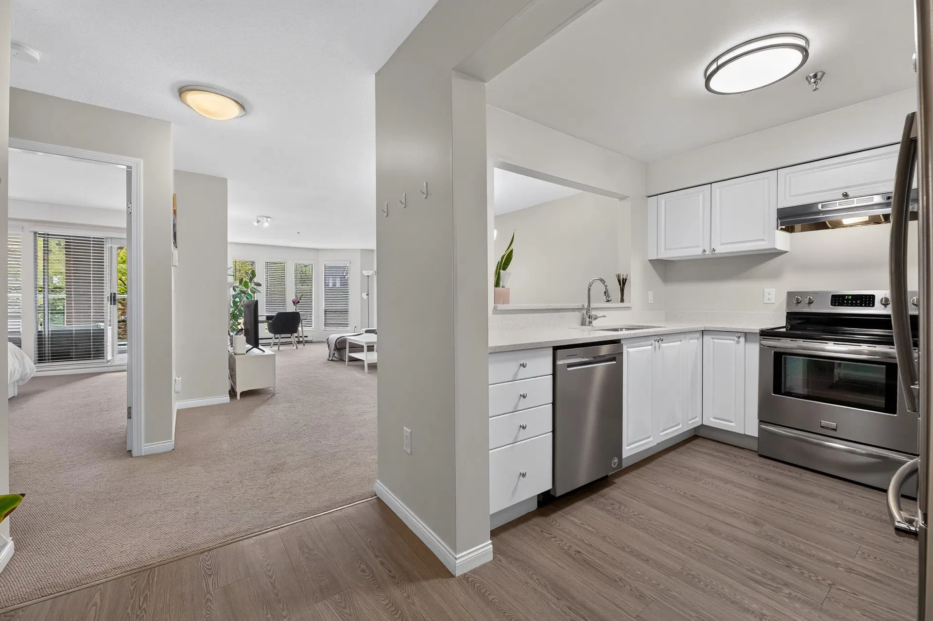 Photo 5 of 39 at #208 – 2288 W 12th Avenue