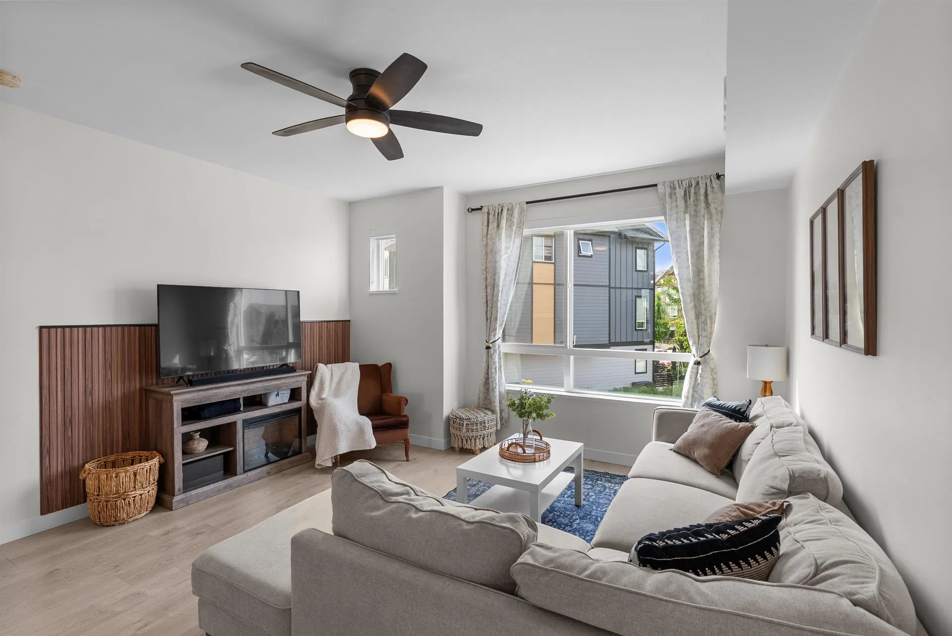 Photo 4 of 33 at #32 – 4375 Cormorant Way