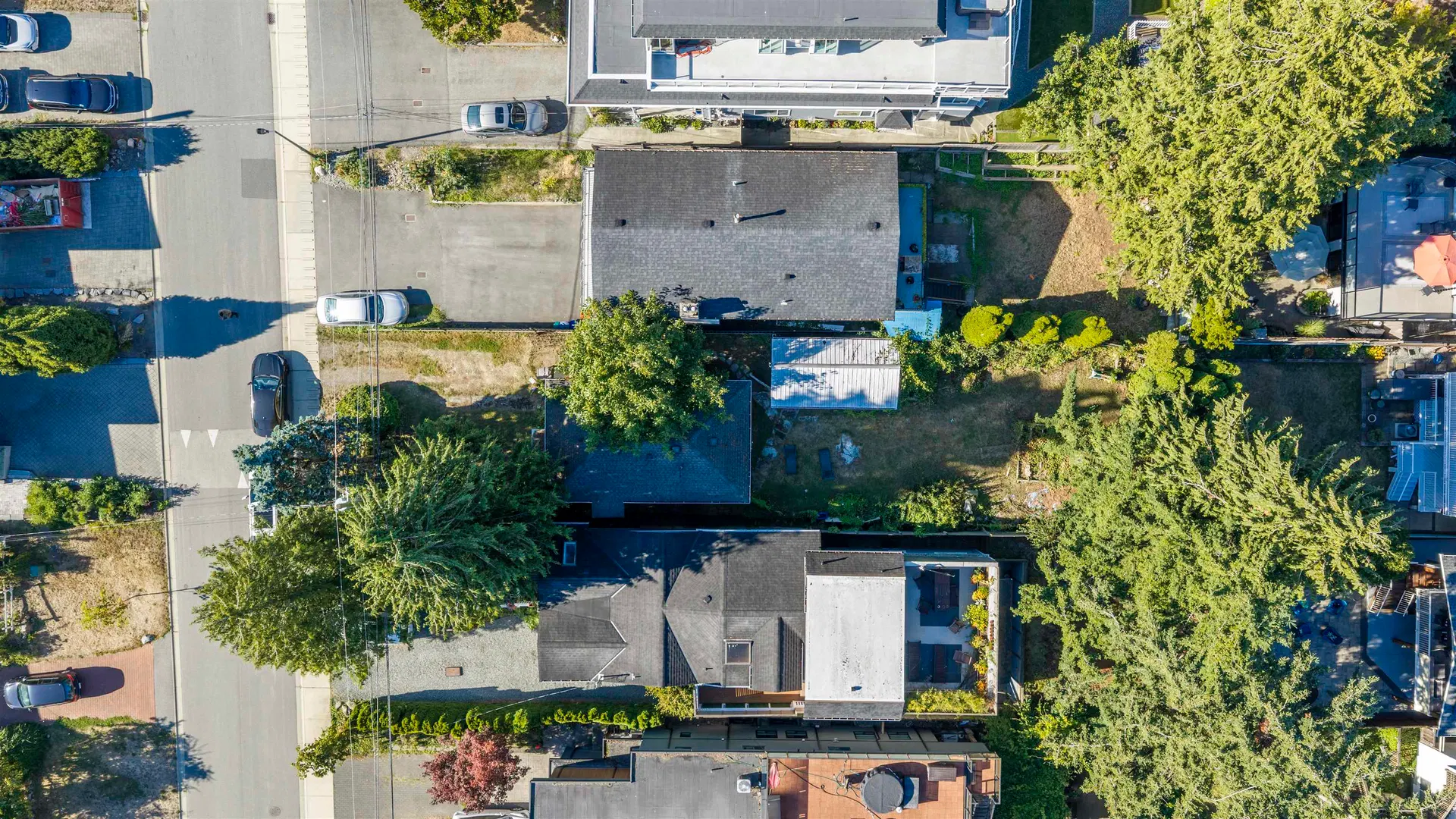 Photo 2 of 15 at 942 Lee Street
