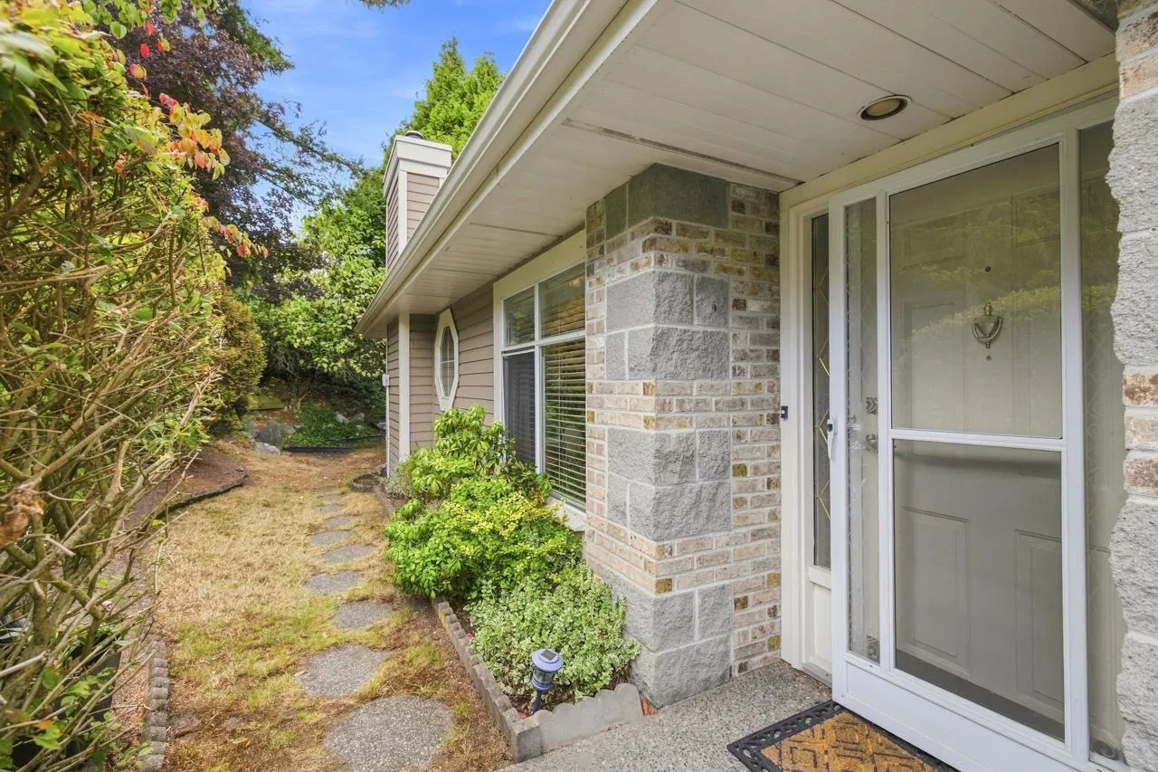 Photo 4 of 35 at #9 – 15273 24th Avenue