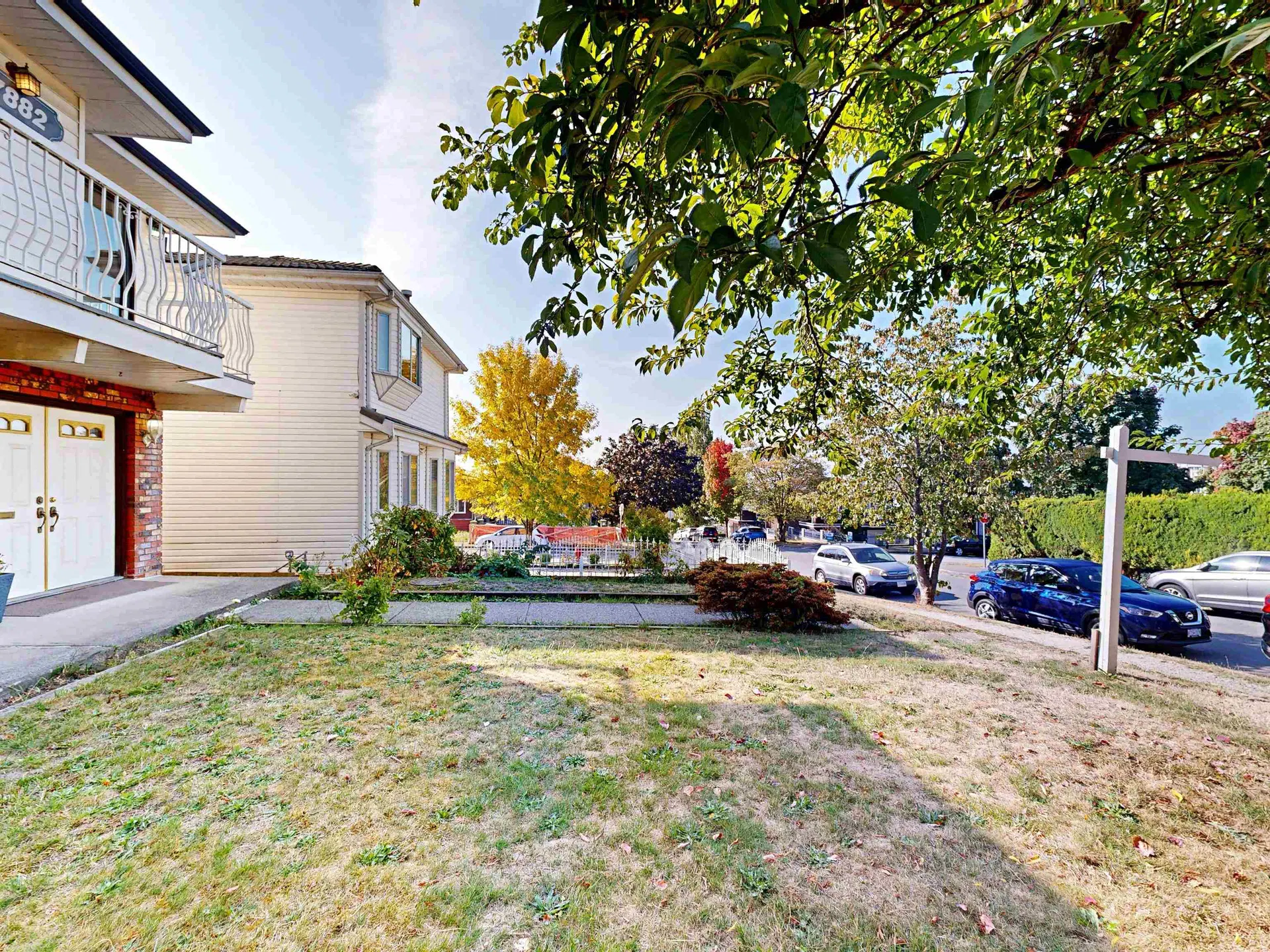 Photo 3 of 40 at 7882 Windsor Street