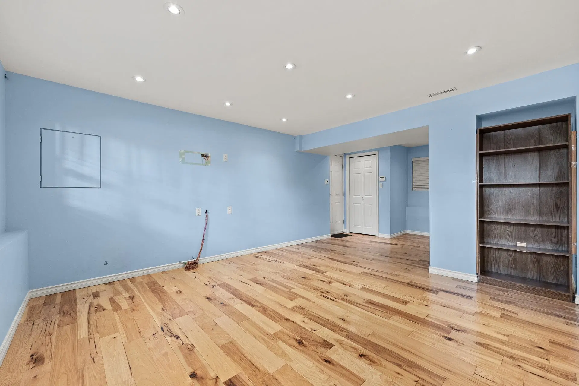 Photo 5 of 40 at 15469 22 Avenue