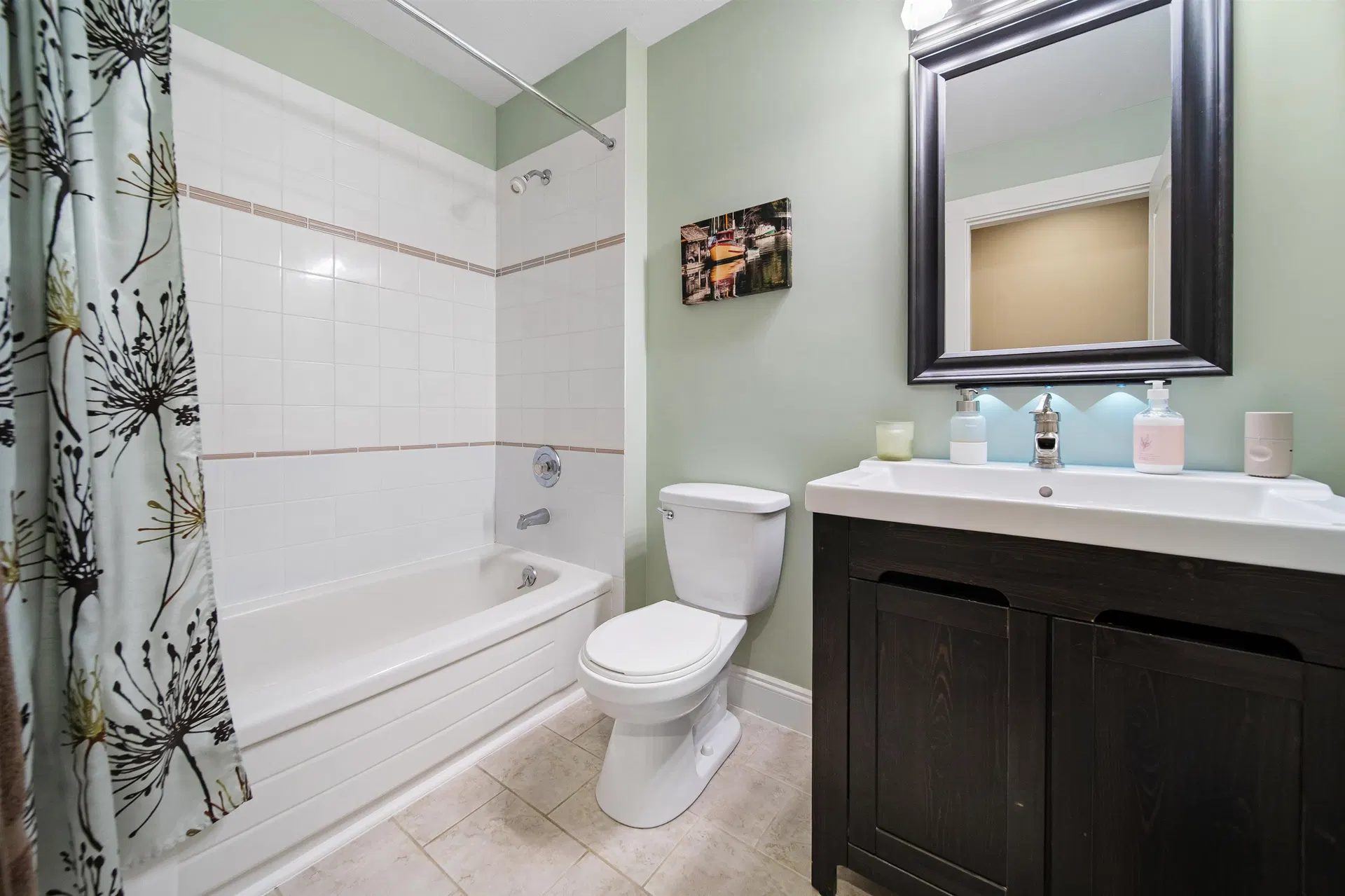 Photo 5 of 32 at #121 – 12873 Railway Avenue