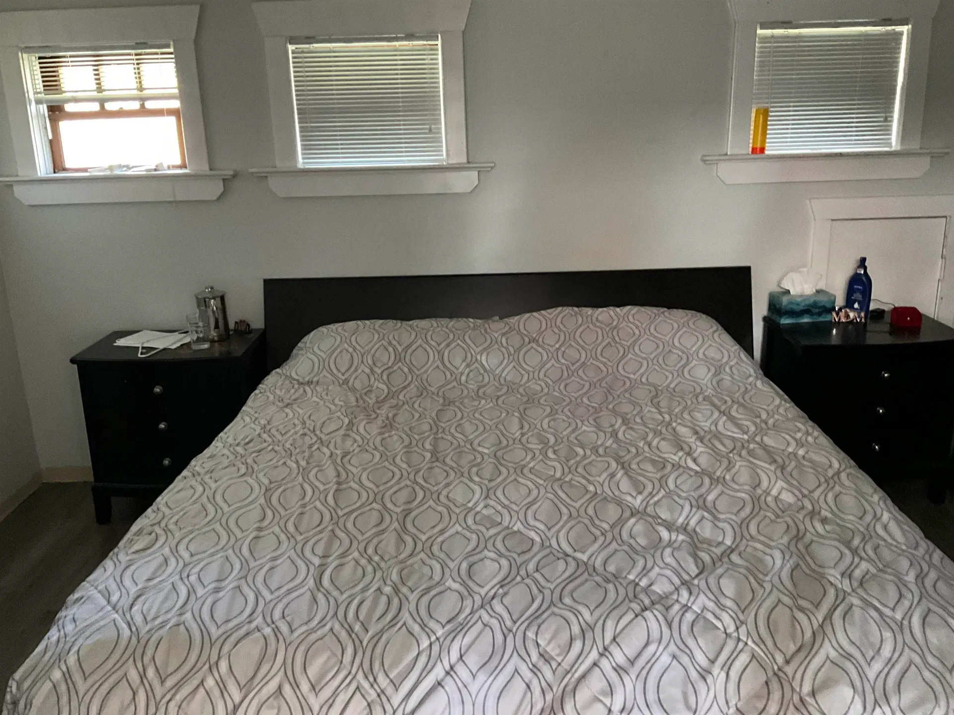 Photo 4 of 10 at 2987 184 Street