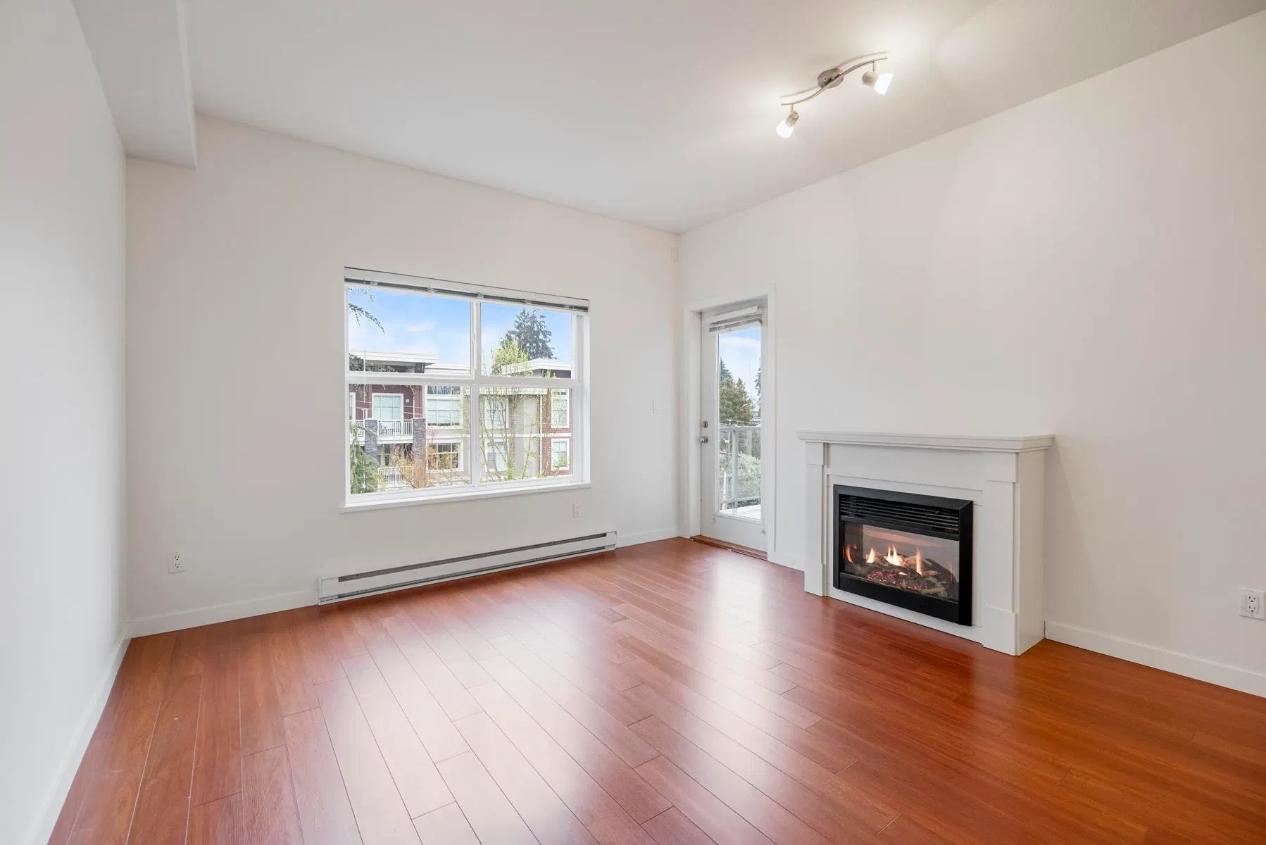 Photo 3 of 40 at #403 – 2488 Kelly Avenue