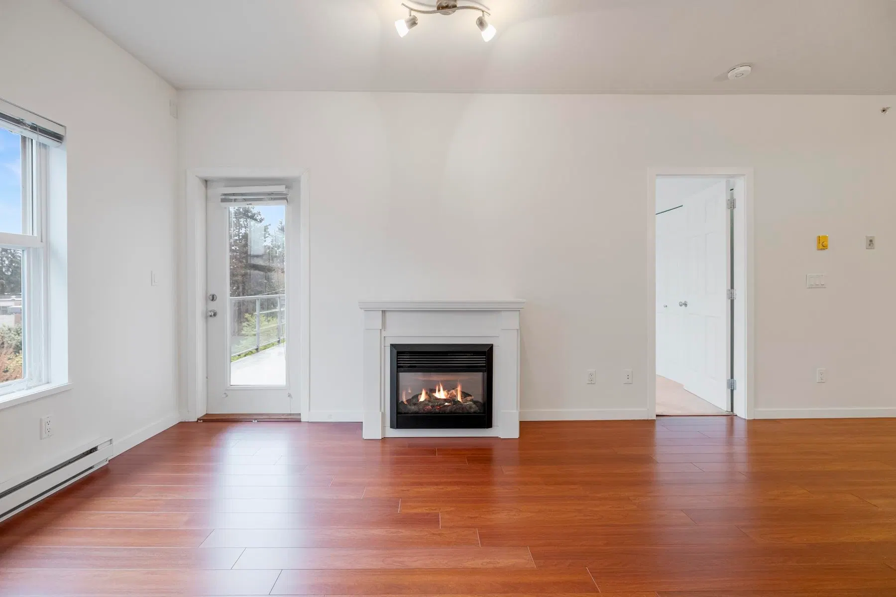 Photo 4 of 40 at #403 – 2488 Kelly Avenue