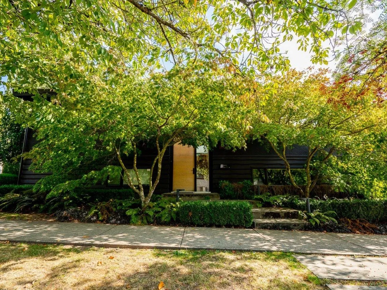 Photo 3 of 40 at 8330 Adera Street