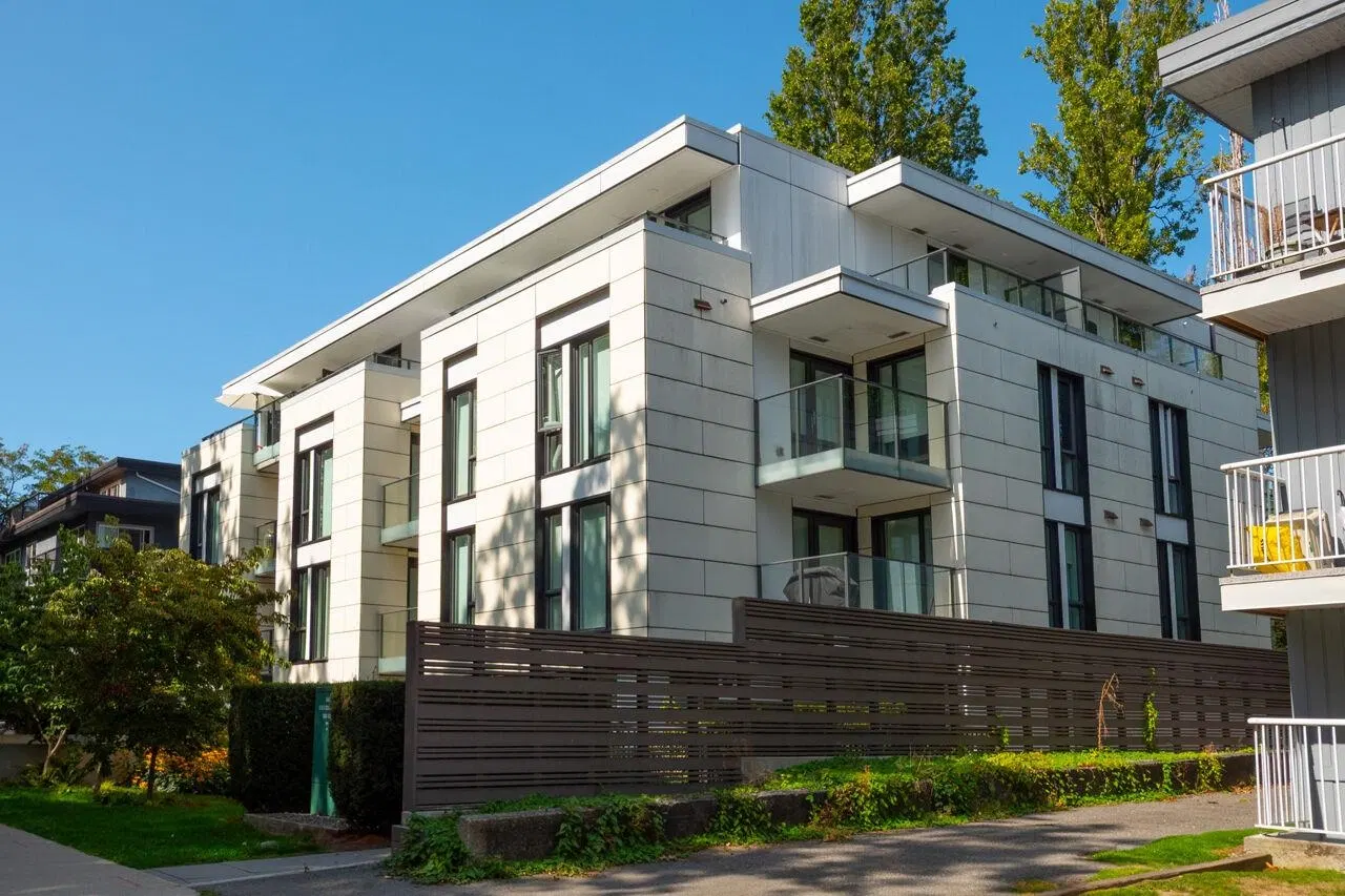 #203 – 2239 7th Avenue