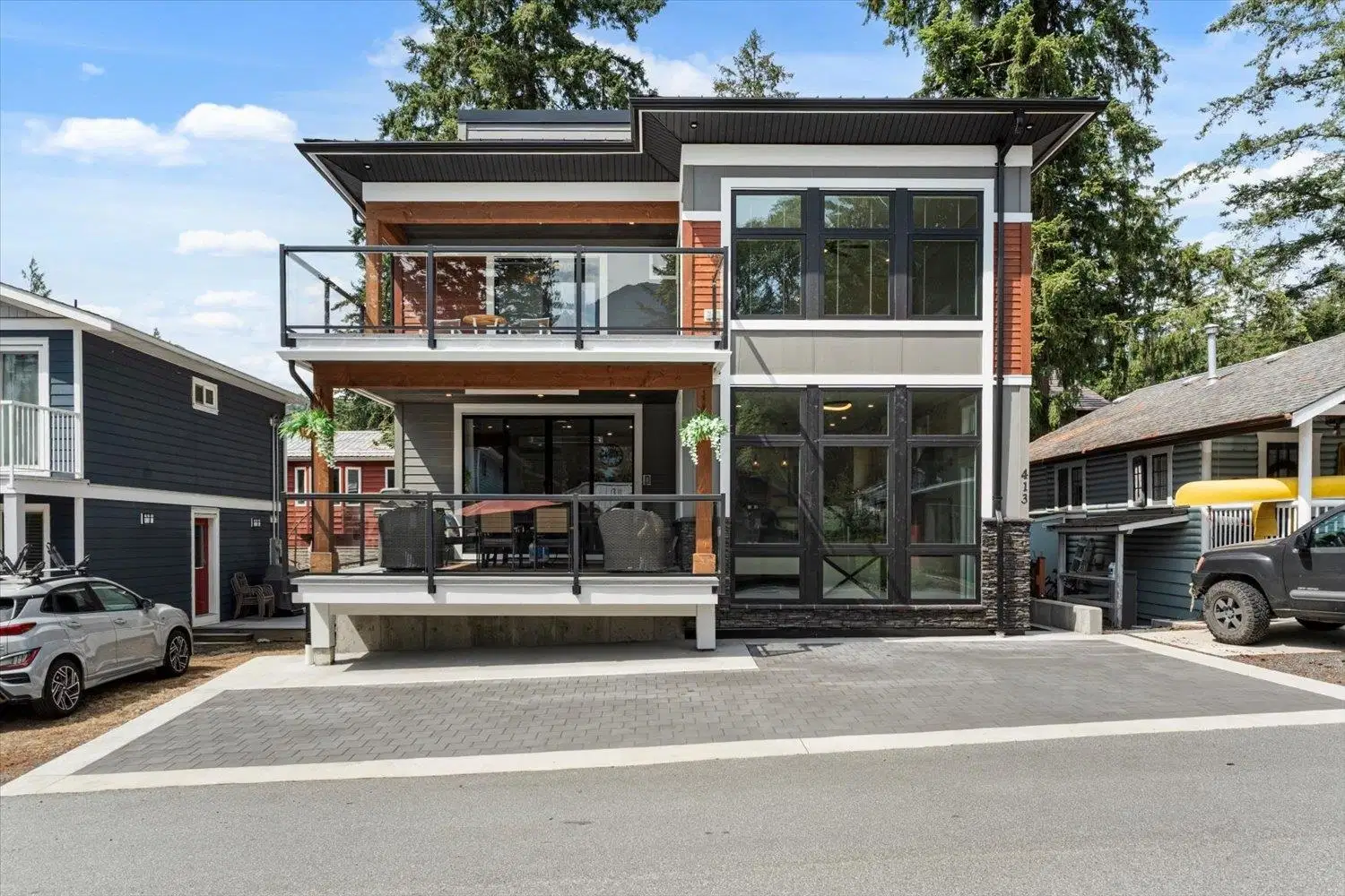 413 Maple Street