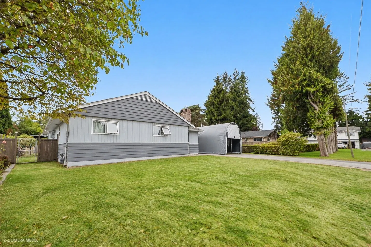 Photo 4 of 28 at 2129 Bowler Drive