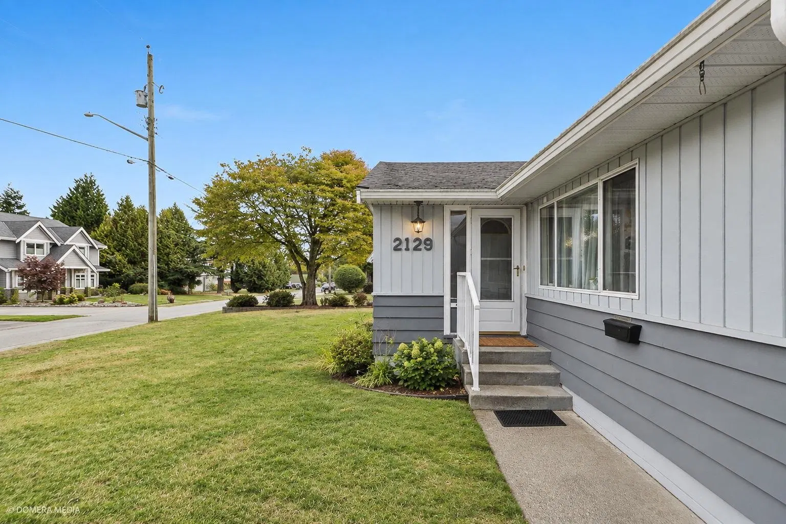 Photo 5 of 28 at 2129 Bowler Drive