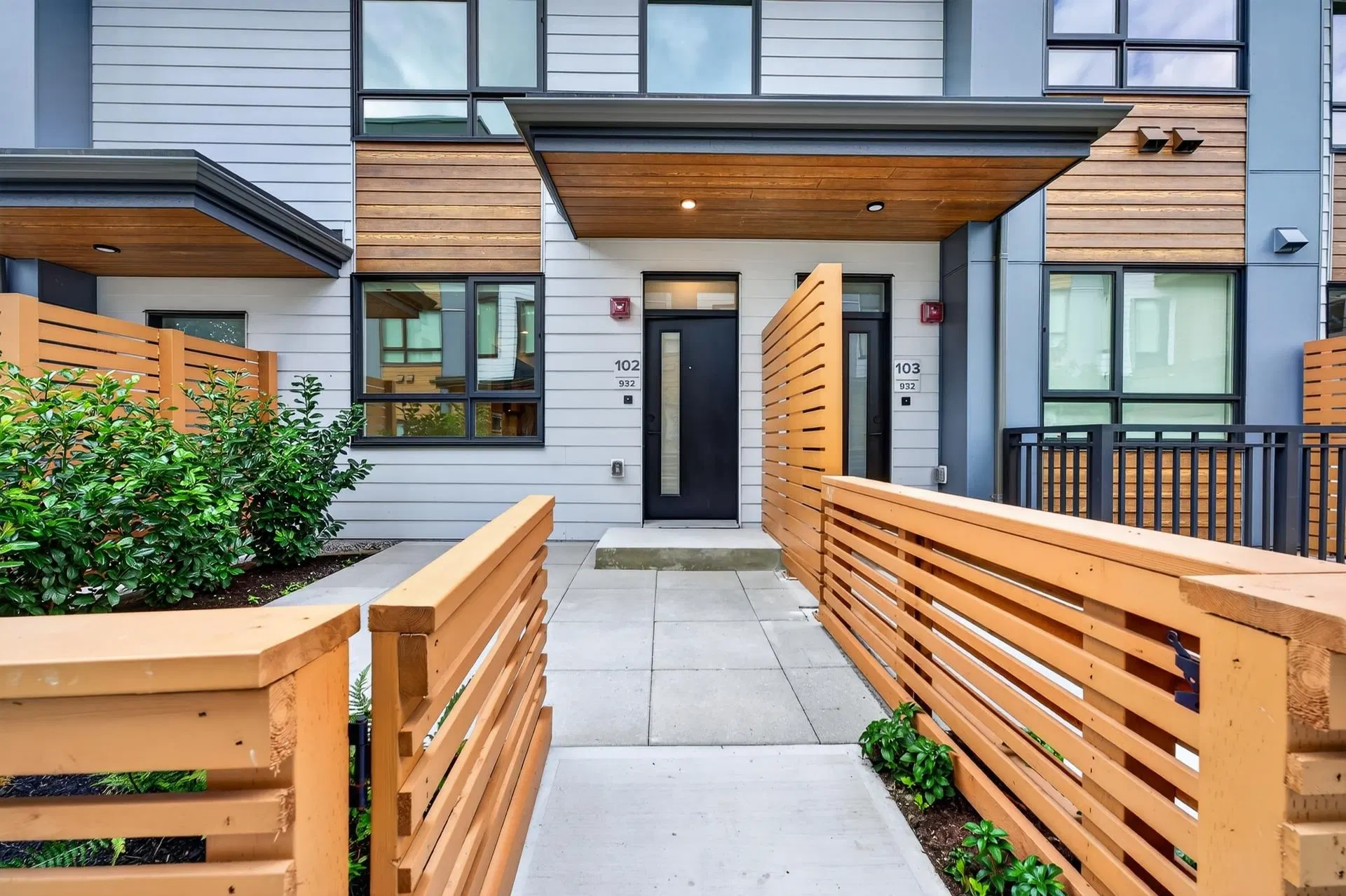Photo 2 of 18 at #102 – 932 Lytton Street