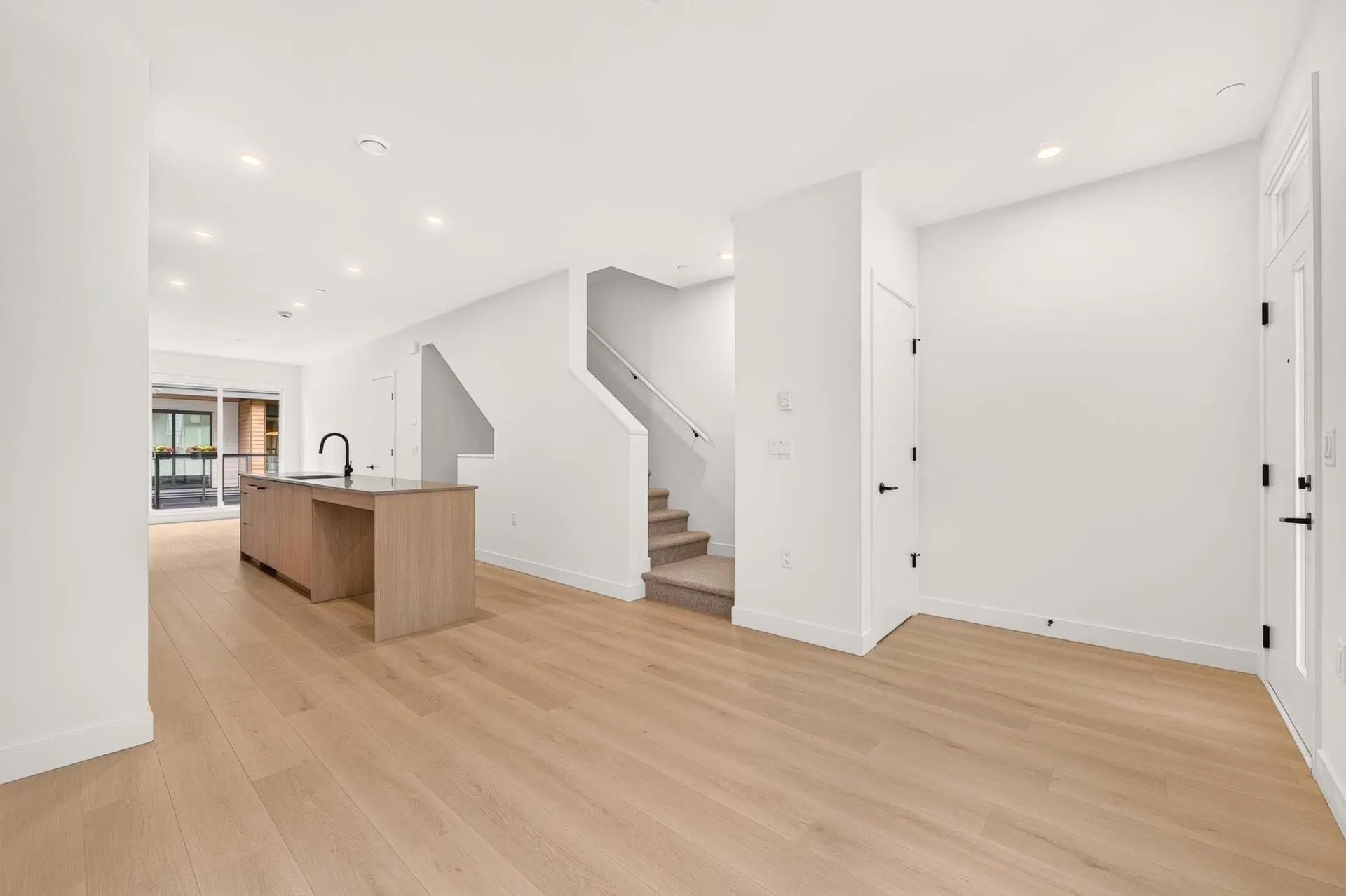 Photo 4 of 18 at #102 – 932 Lytton Street