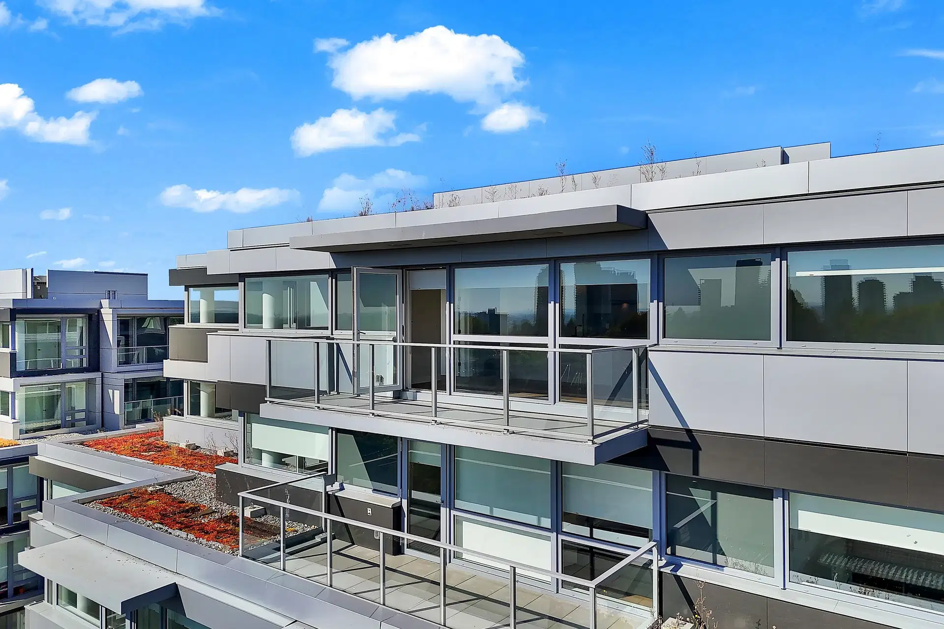 #604 – 8080 Oak Street
