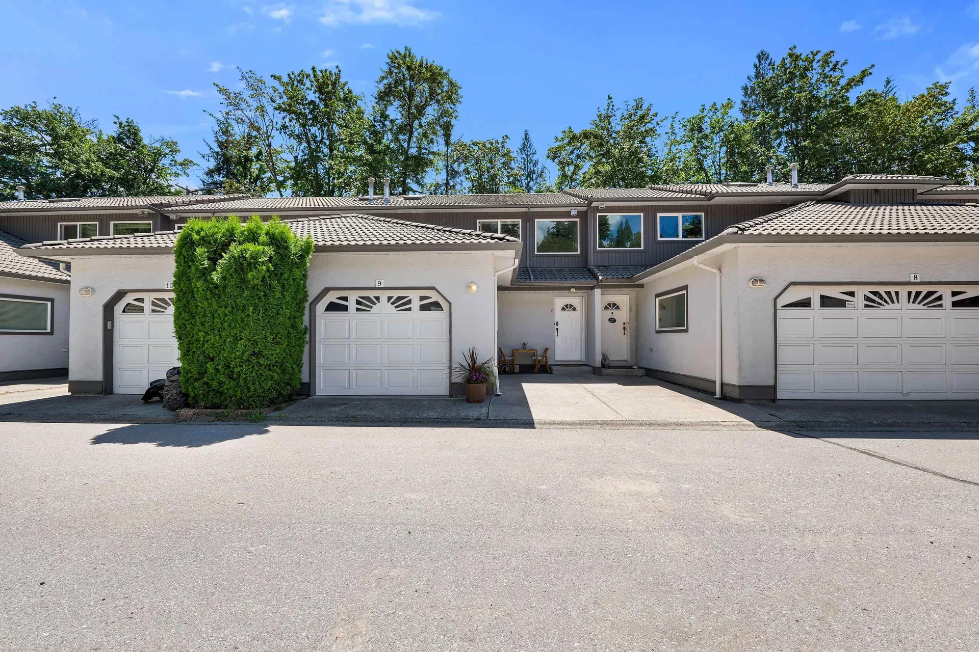 Photo 2 of 25 at #9 – 2401 Mamquam Road
