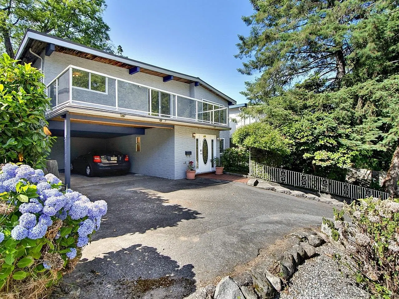 Photo 1 of 23 at 1106 Heywood Street