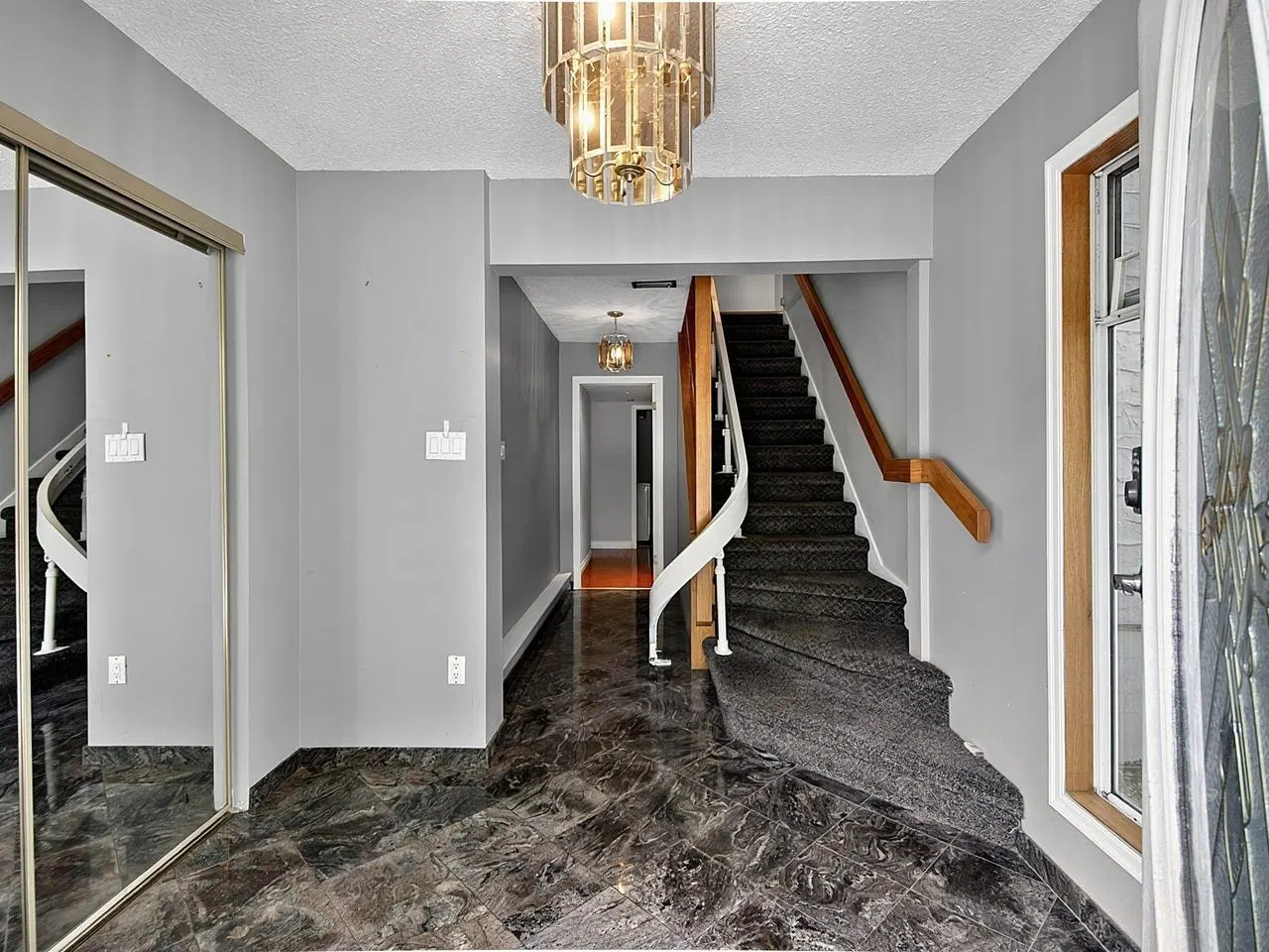 Photo 2 of 23 at 1106 Heywood Street