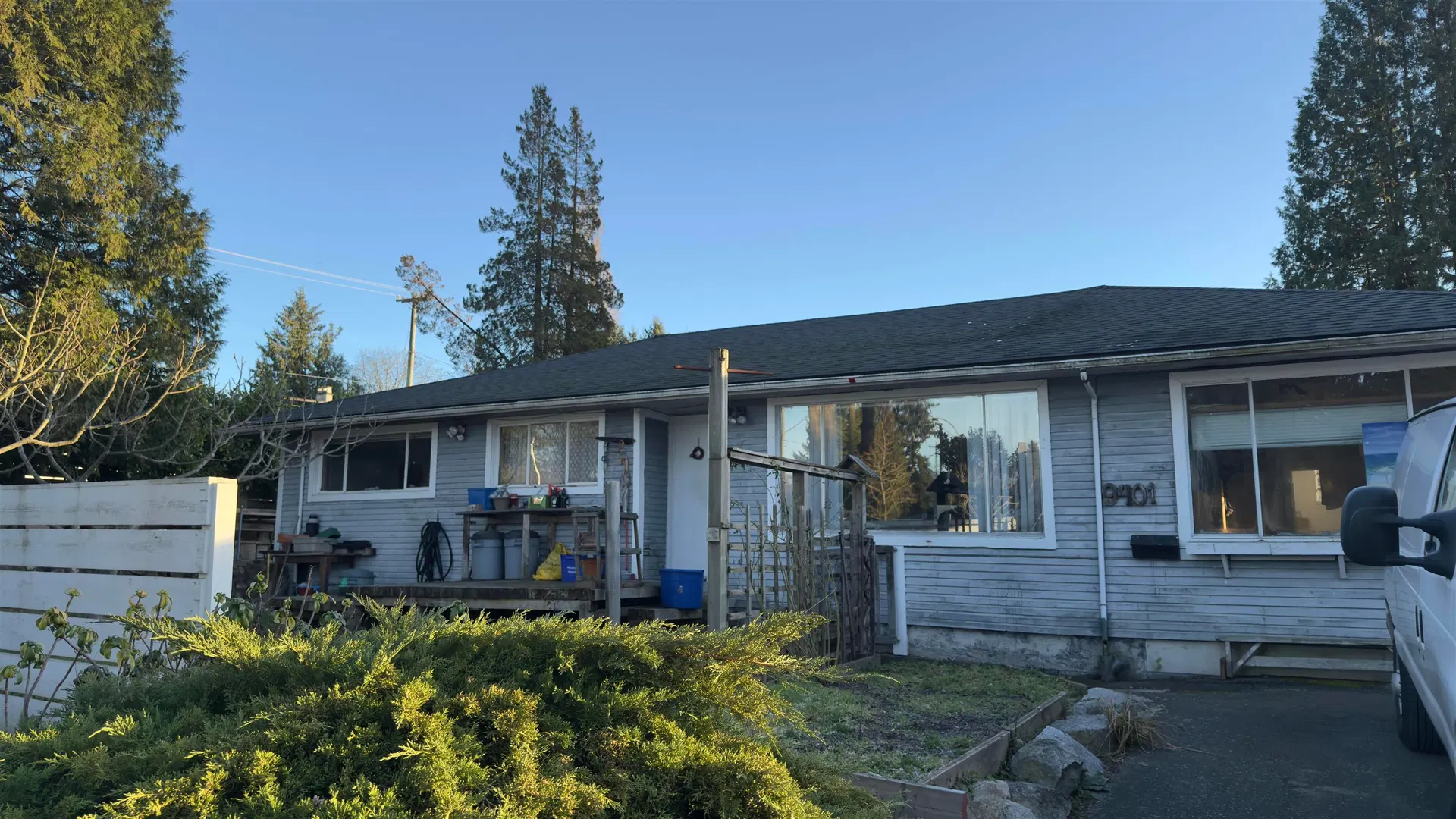 Photo 1 of 18 at 9401 Dawson Crescent
