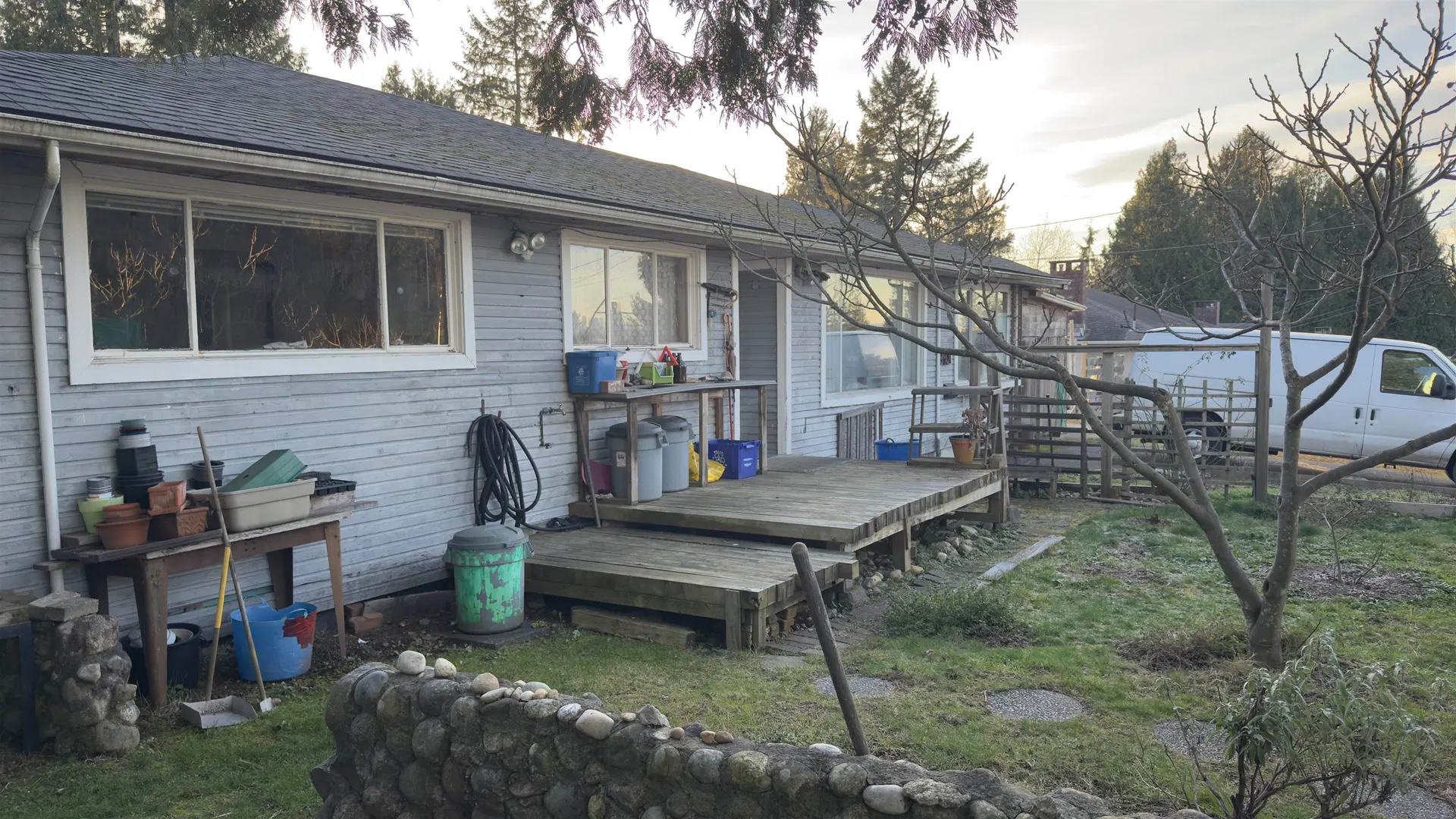 Photo 5 of 18 at 9401 Dawson Crescent