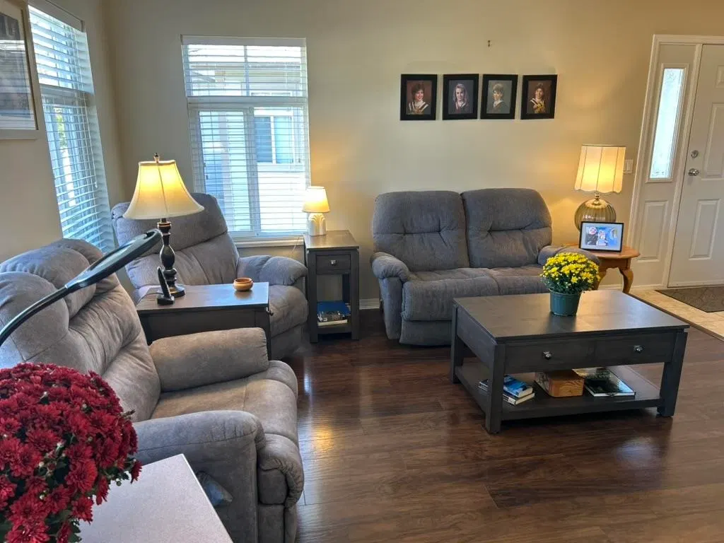 Photo 5 of 28 at #141 – 33751 7 Avenue
