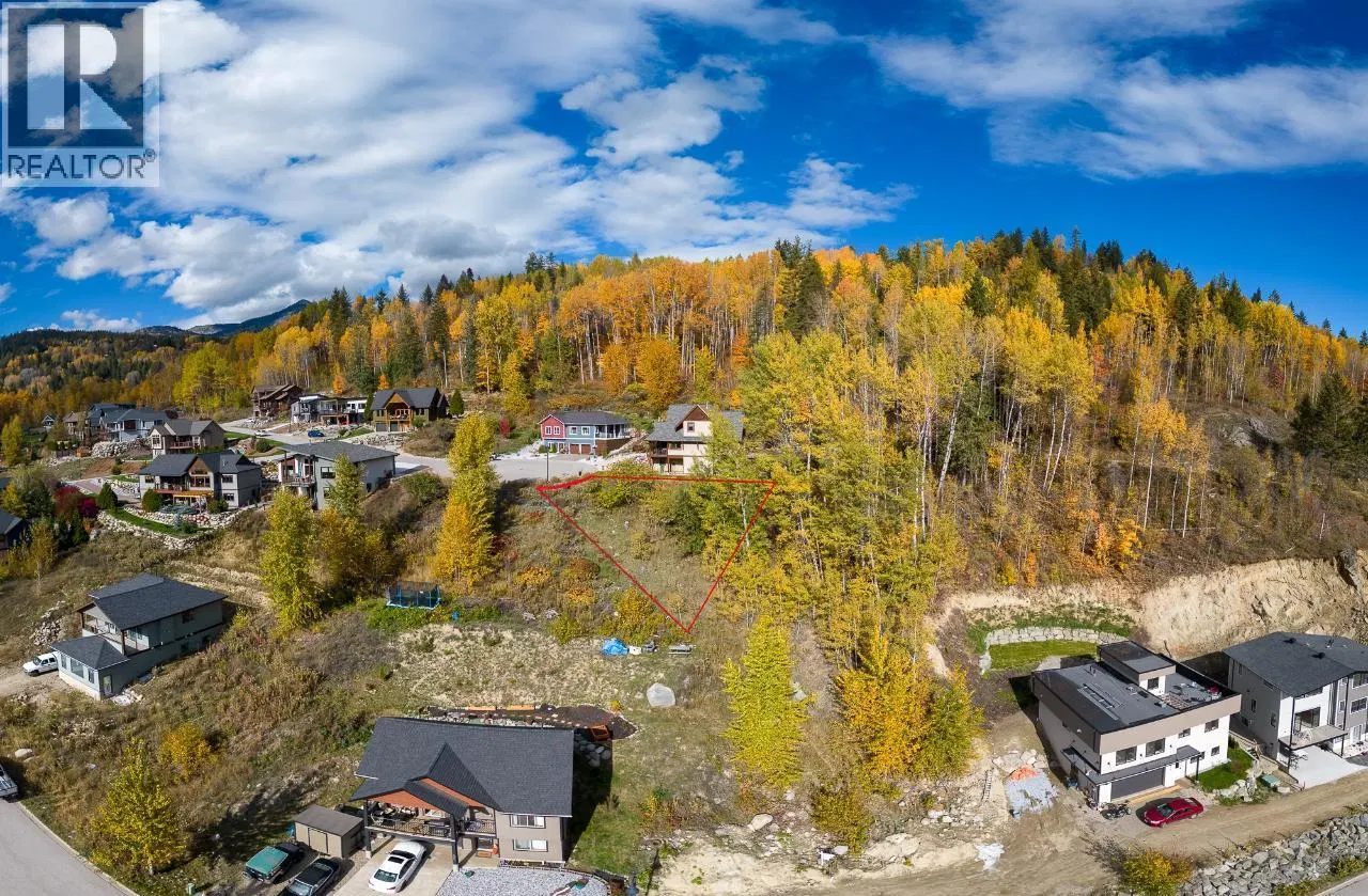 Photo 5 of 38 at 1021 SILVERTIP Road