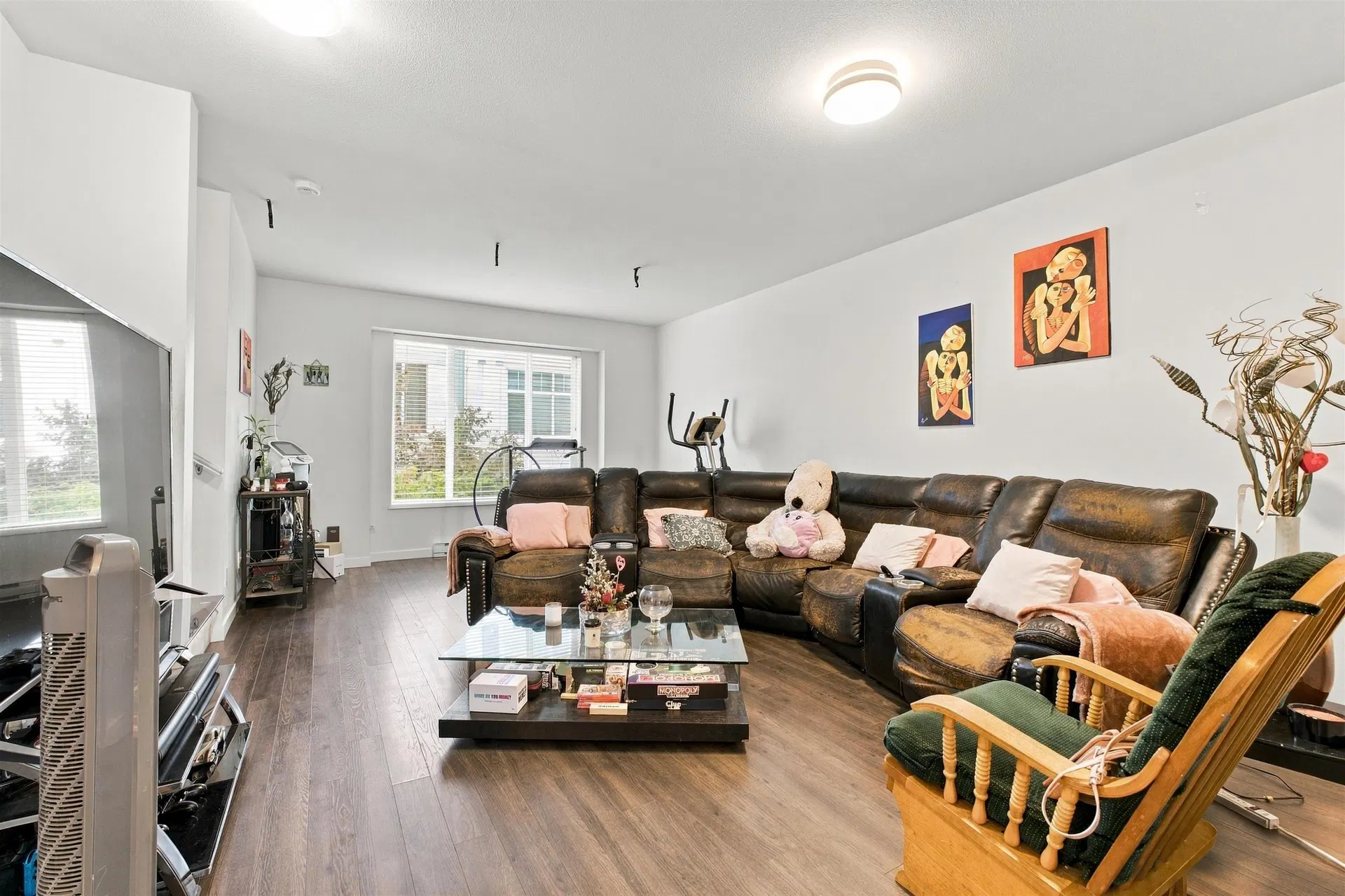 Photo 4 of 40 at #128 – 15230 Guildford Drive
