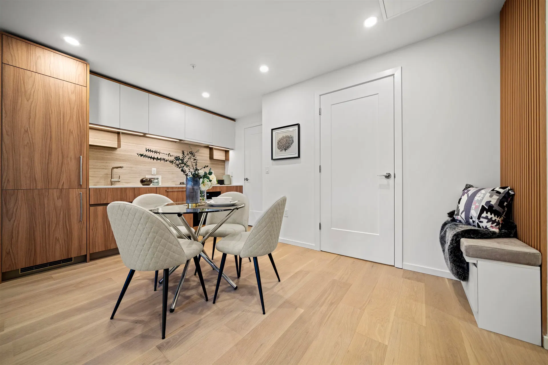 Photo 5 of 16 at #206 – 8486 Oak Street