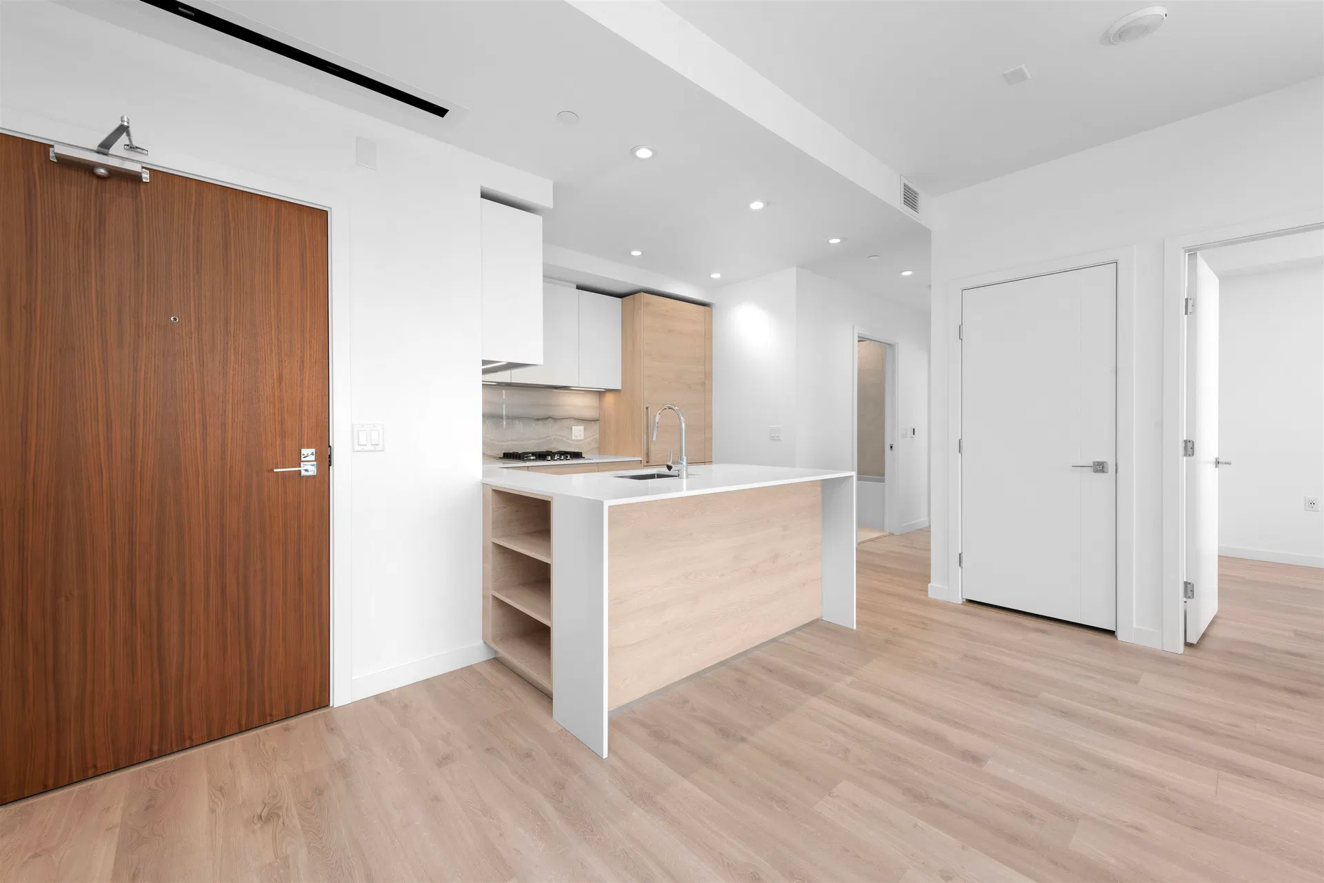 Photo 5 of 31 at #4001 – 680 Quayside Drive