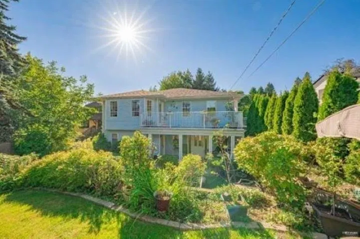 Photo 1 of 15 at Basement – 384 Blue Mountain Street