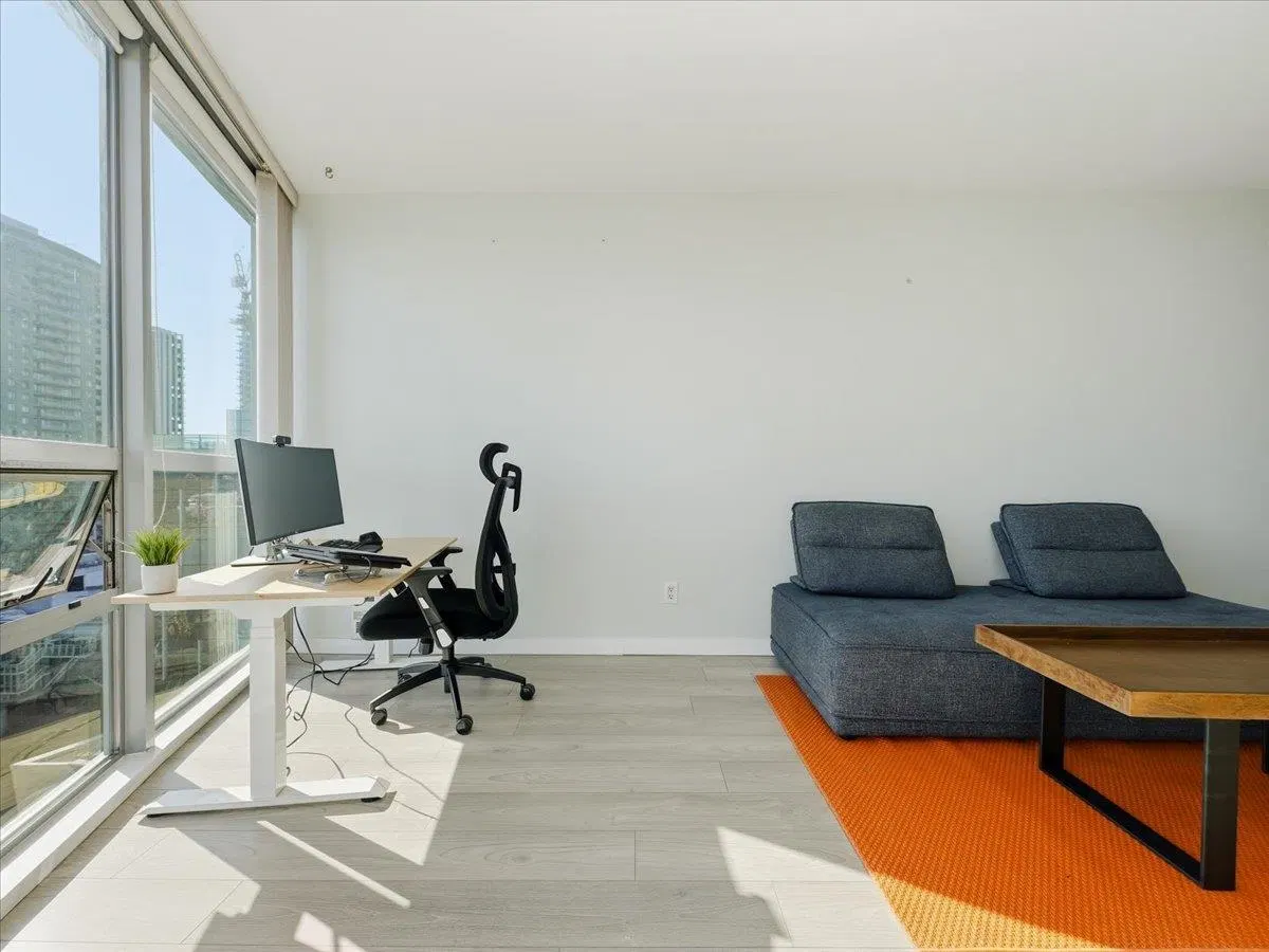 Photo 4 of 27 at #1710 – 14 Begbie Street