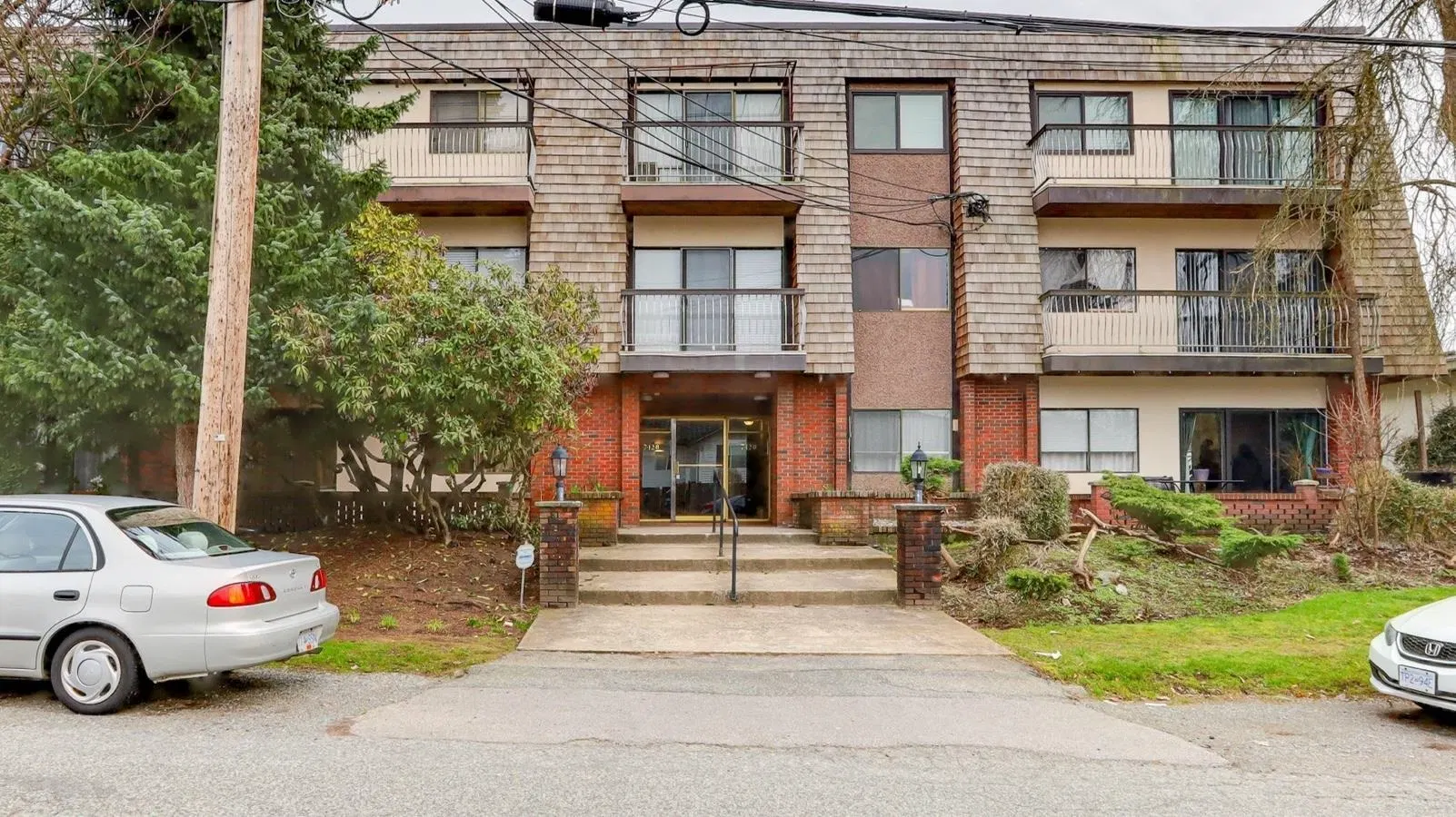 Photo 2 of 18 at #308 – 7428 19th Avenue