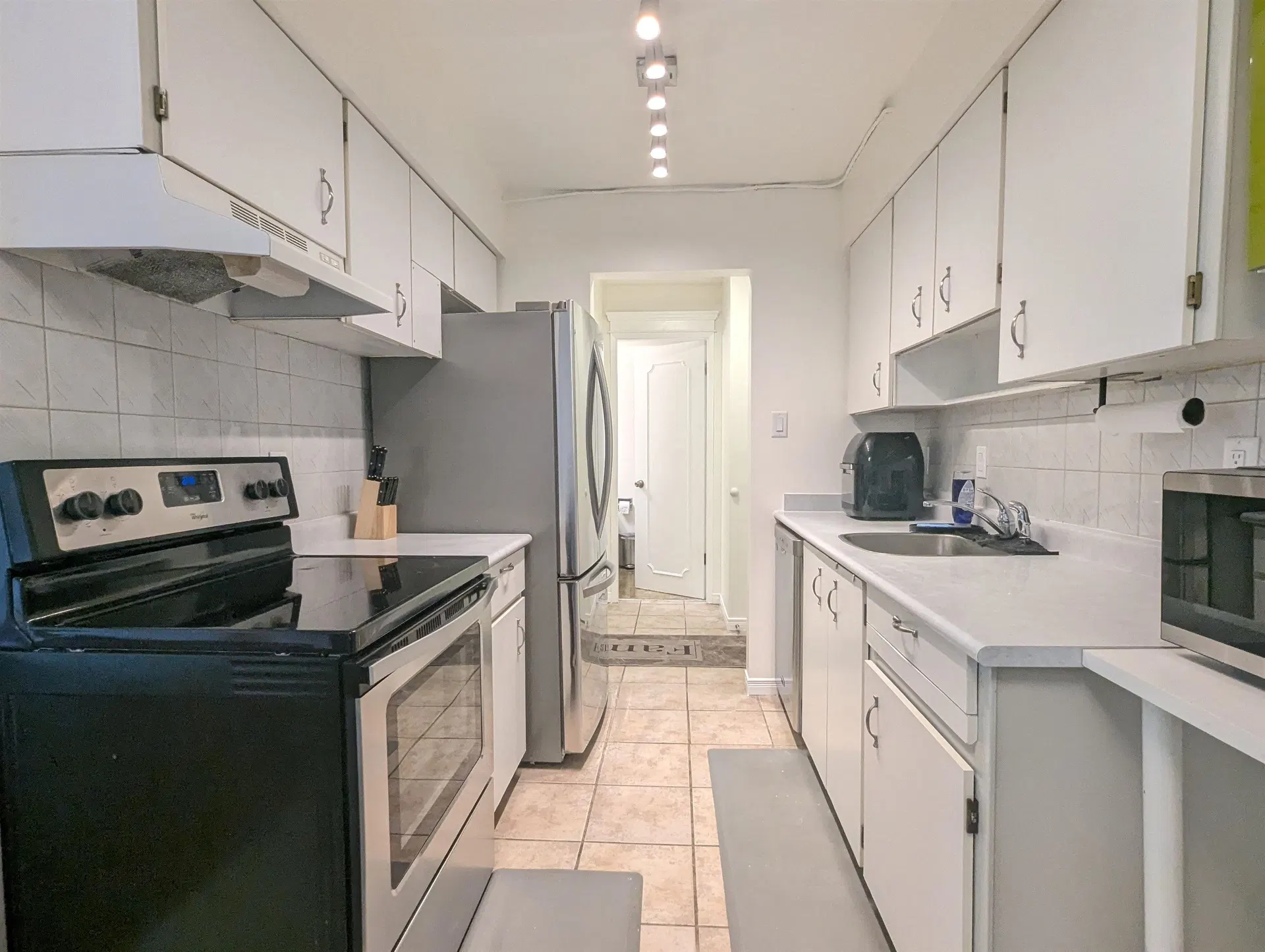 Photo 4 of 18 at #308 – 7428 19th Avenue
