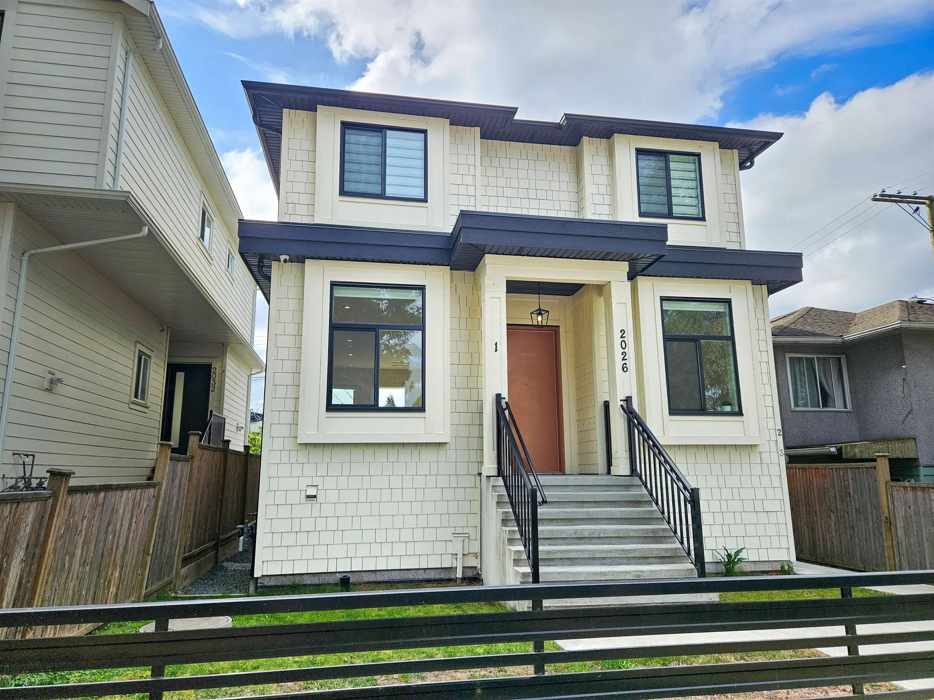 Photo 2 of 40 at 2026 E 32nd Avenue