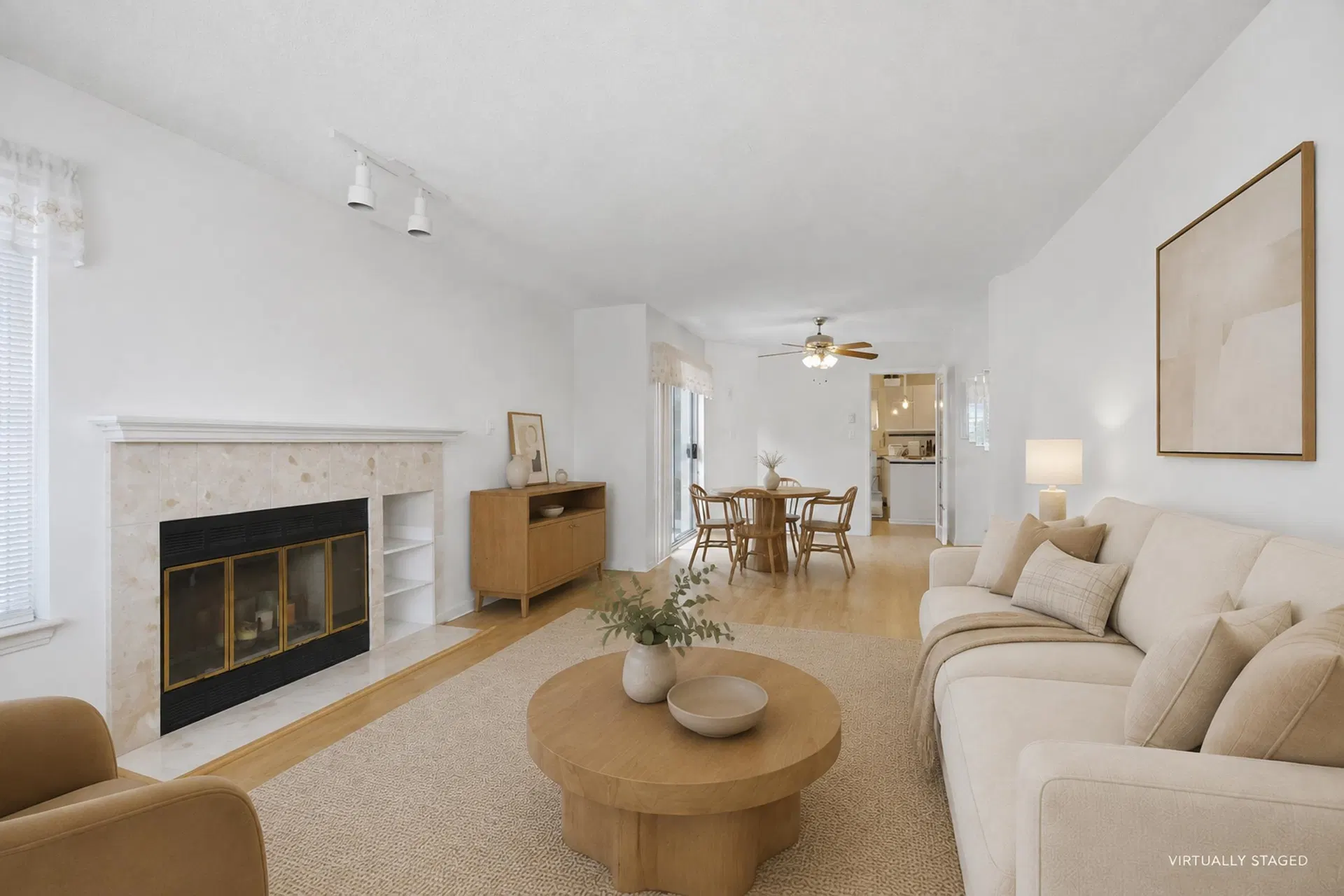 Photo 4 of 34 at #411 – 1215 Lansdowne Drive