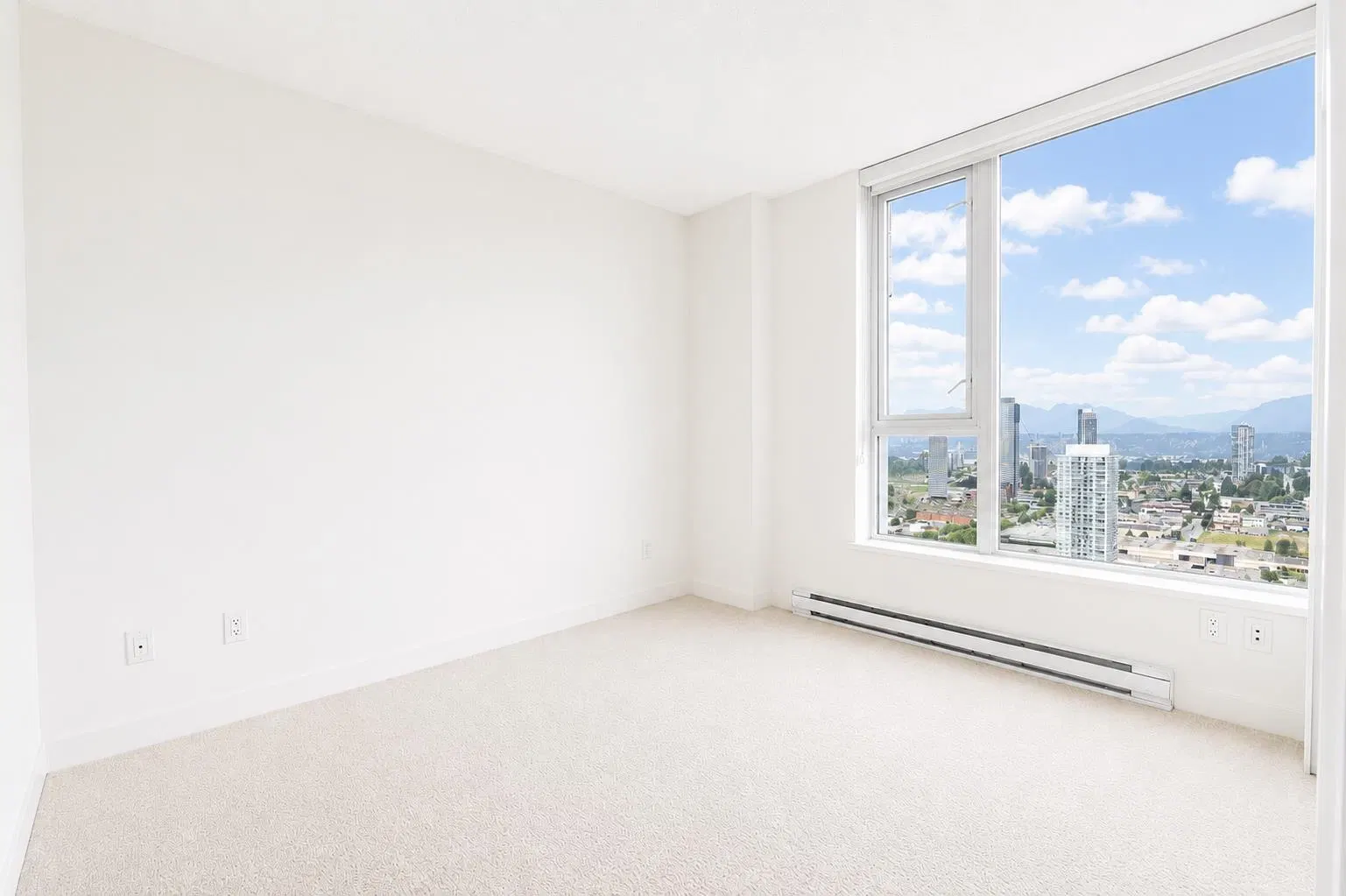 Photo 5 of 19 at #4608 – 13696 100 Avenue