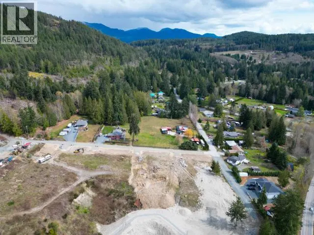Photo 5 of 17 at Powell River