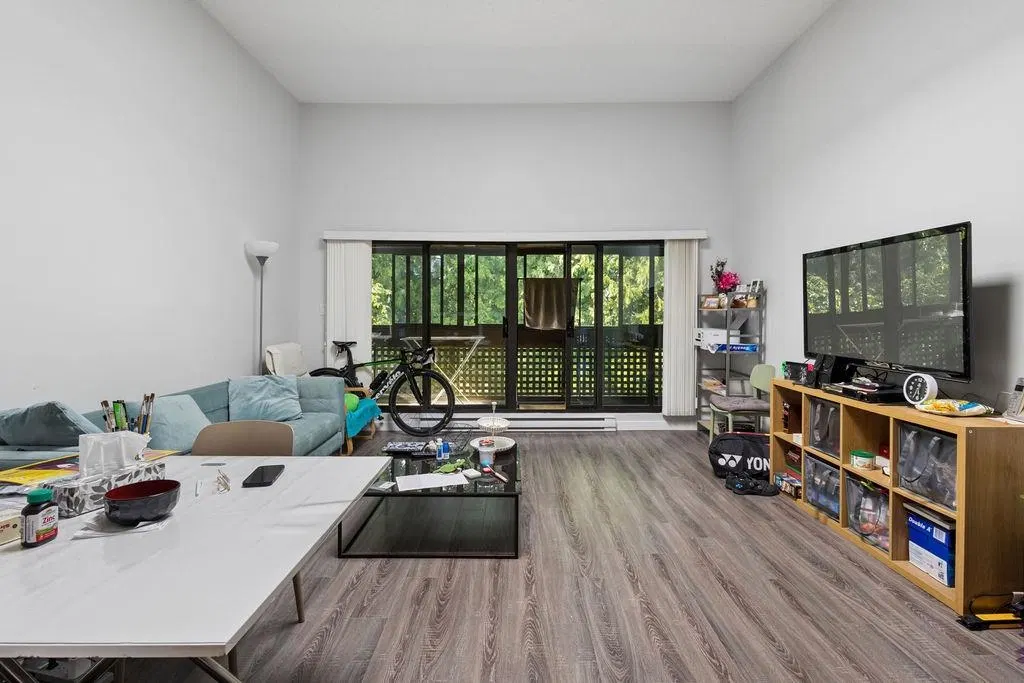 Photo 2 of 18 at #311 – 444 W 49th Avenue