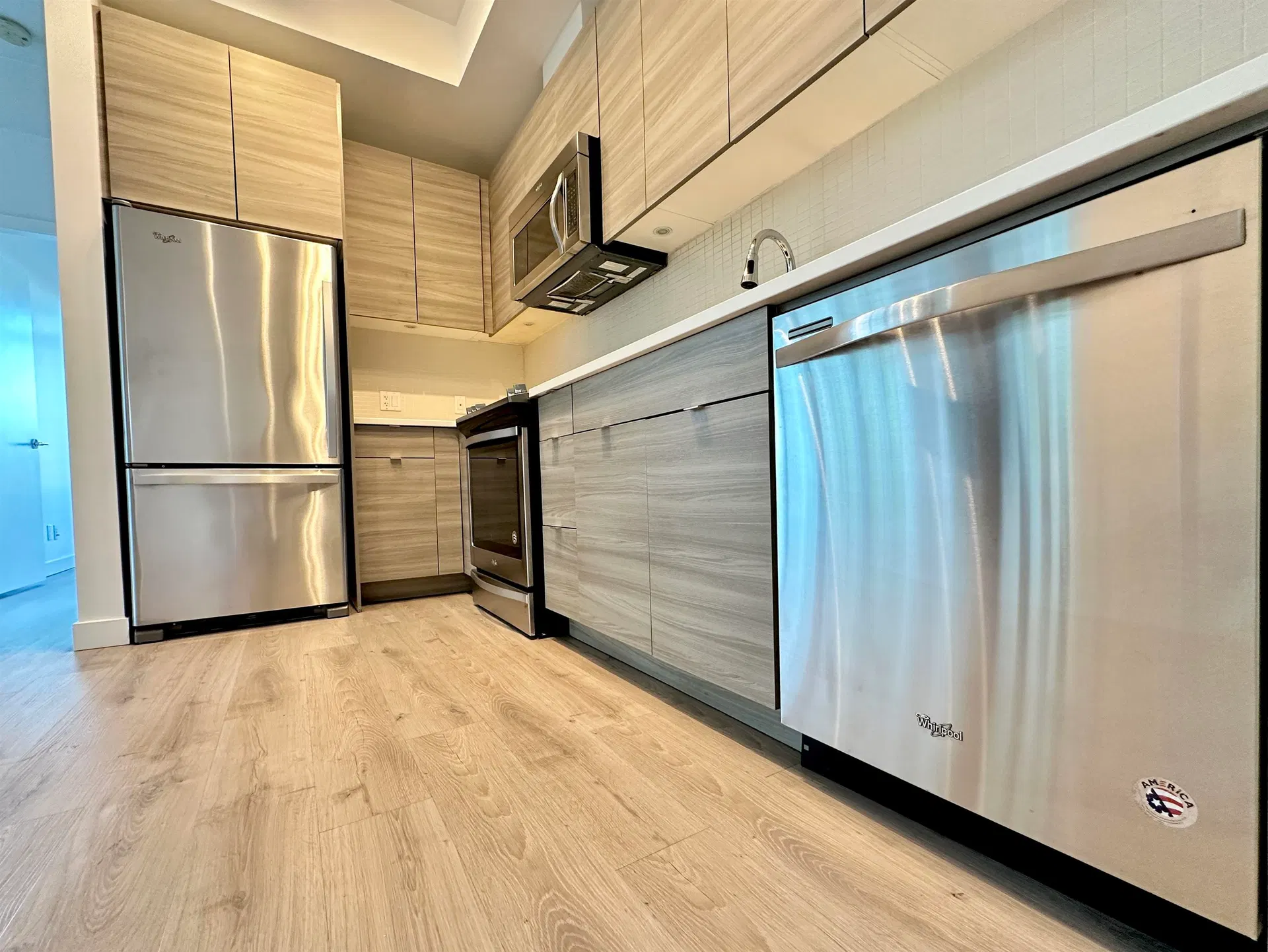 Photo 4 of 23 at #203 – 200 Nelson's Crescent