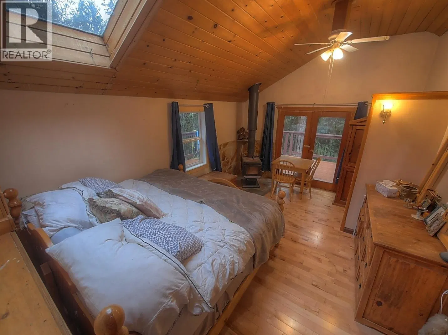 Photo 5 of 12 at 1608 ZWICKY Road