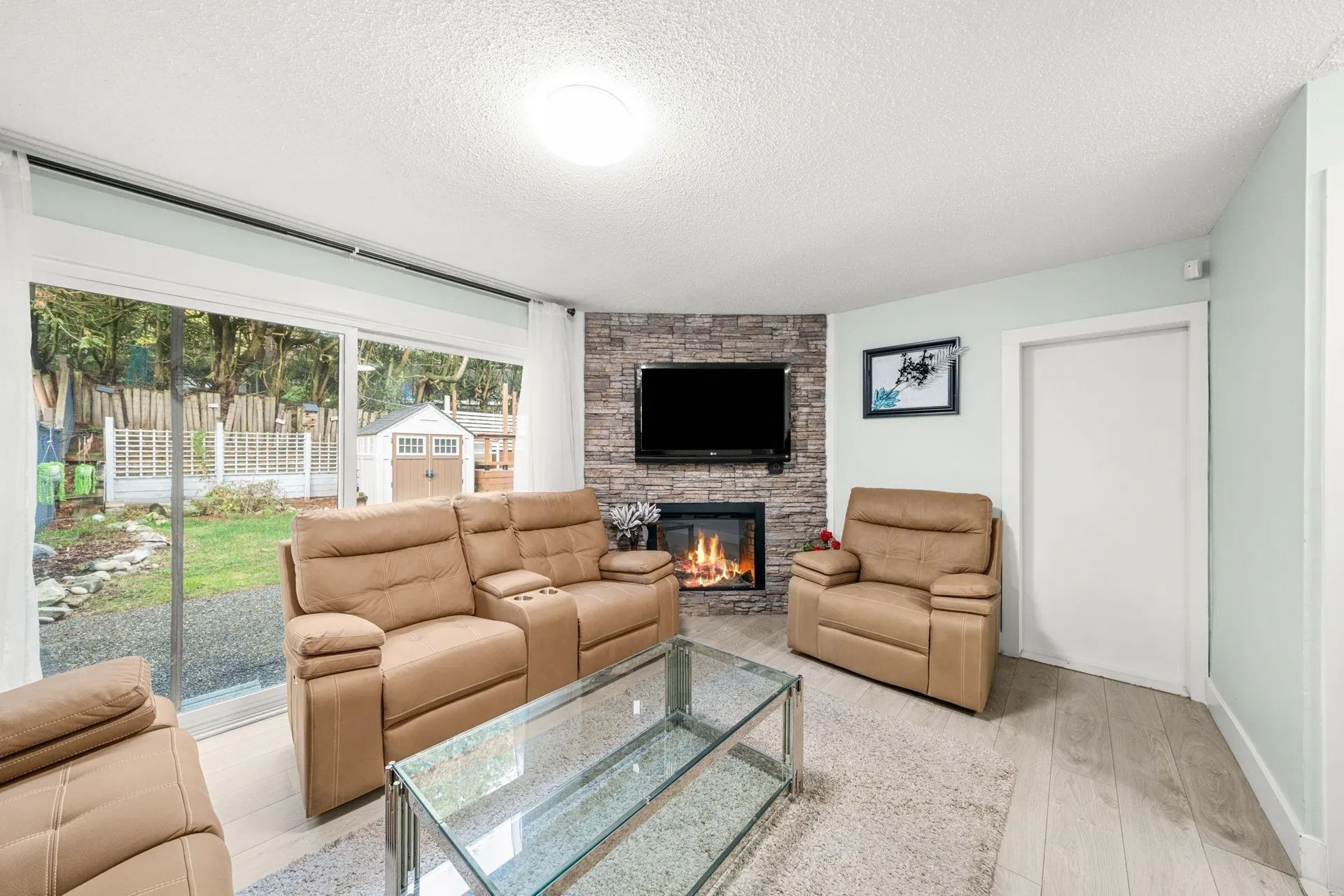 Photo 4 of 30 at 2725 Sandon Drive