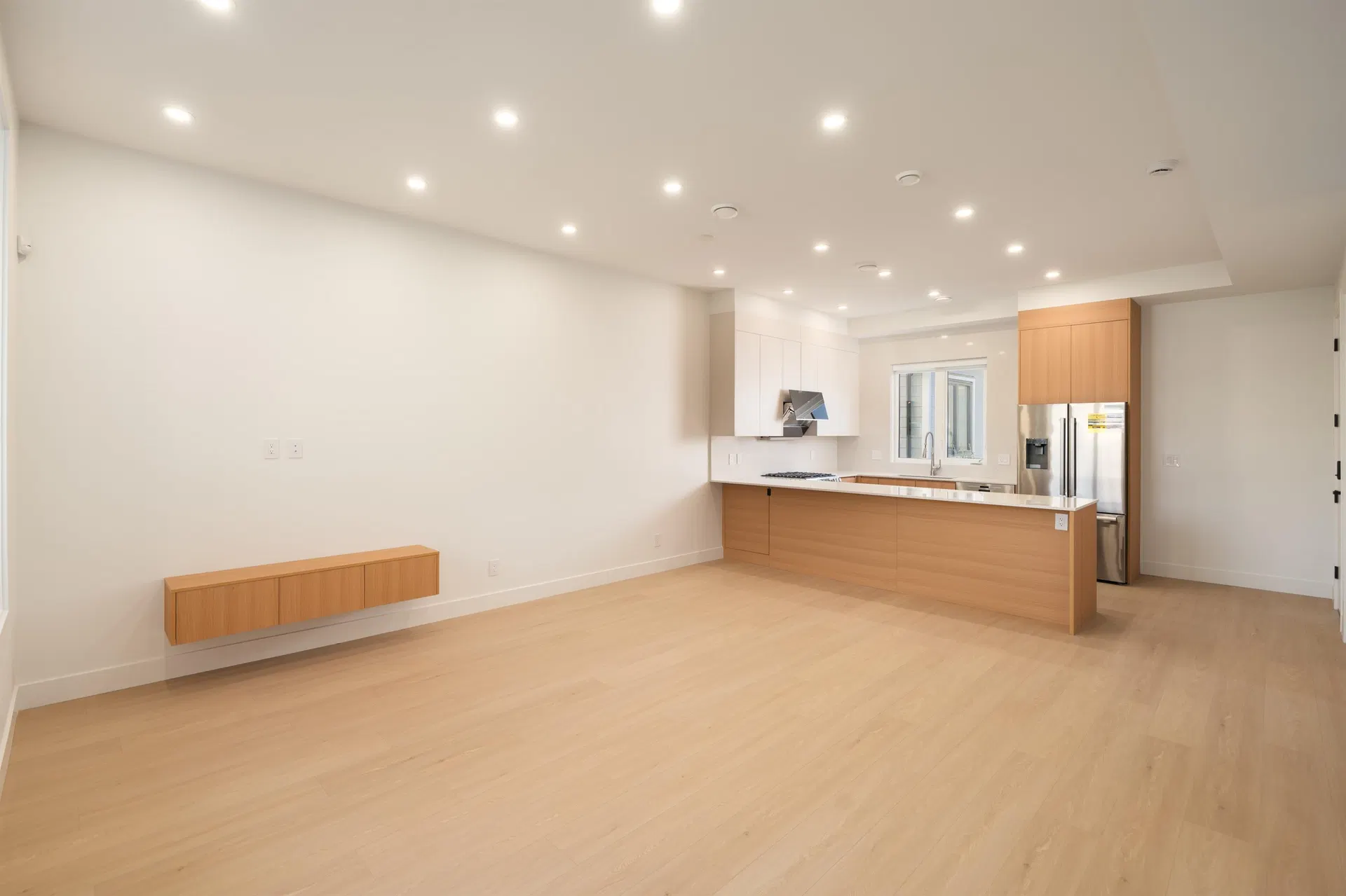 Photo 2 of 26 at #1 – 5300 Chetwynd Avenue